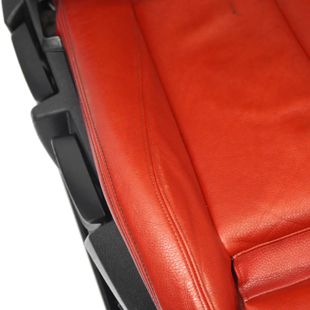 Fotel Prawy Przód Sport Podgrzewany Skóra Dakota Korall Rot do BMW F30 o numerze 7295148 BMW F30 Fotel Prawy Przód Sport Podgrzewany Skóra Dakota Korall Rot - SKU 7295148-3 - Numer Części 7295148