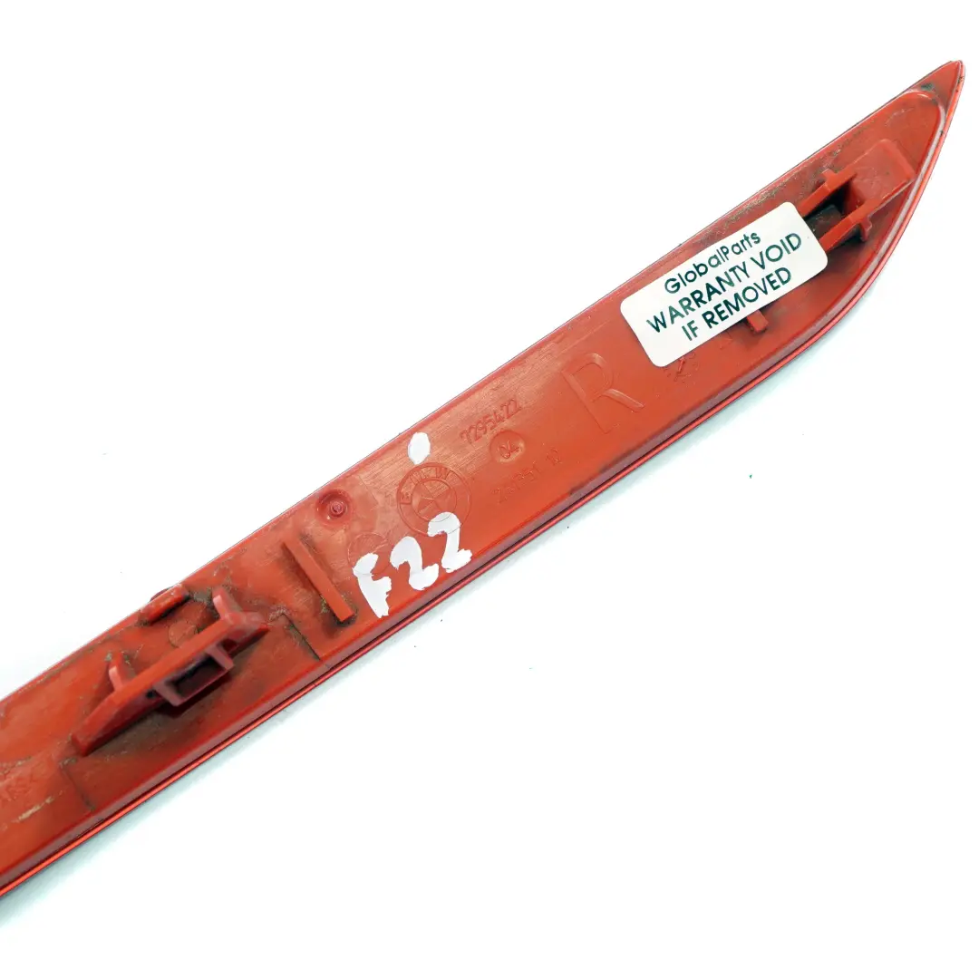Reflecteur de pare-chocs arriere feu de position droit pour BMW F22 F23 à propos du numéro de pièce 7295422 BMW F22 F23 Reflecteur de pare-chocs arriere feu de position droit - SKU 7295422 - Numéro de pièce 7295422