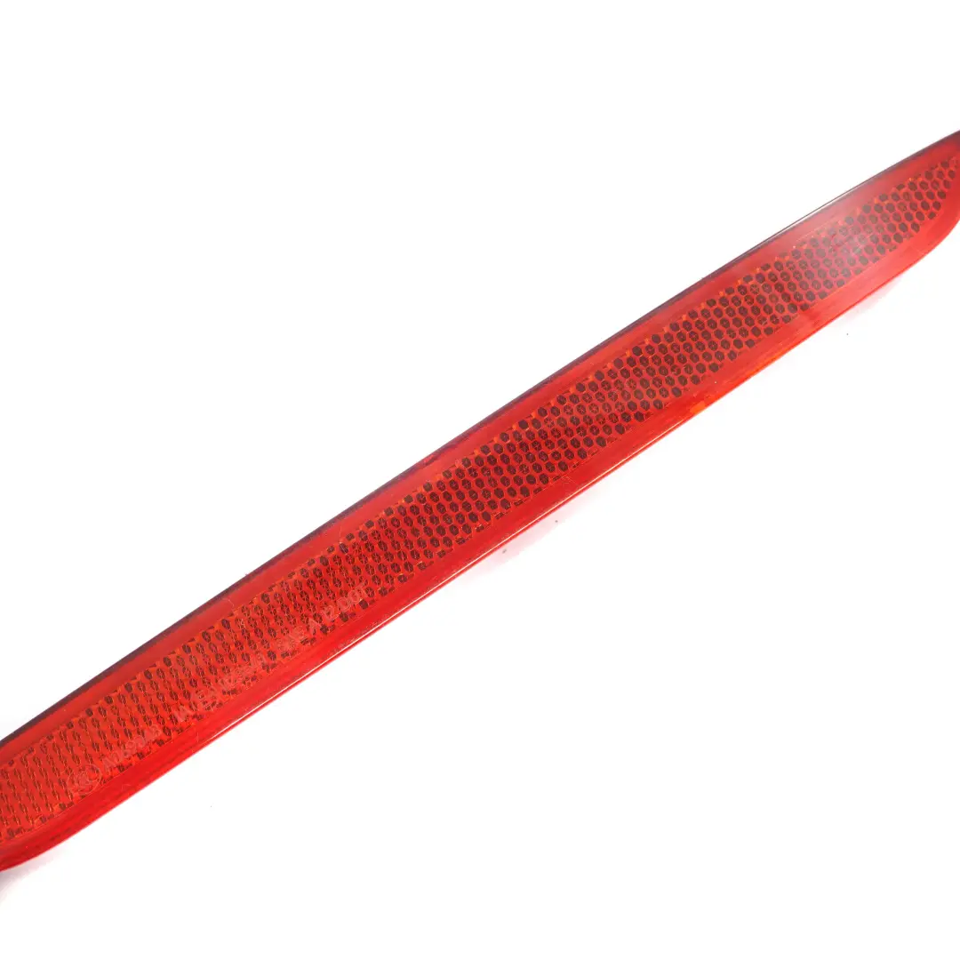 Reflecteur de pare-chocs arriere feu de position droit pour BMW F22 F23 à propos du numéro de pièce 7295422 BMW F22 F23 Reflecteur de pare-chocs arriere feu de position droit - SKU 7295422 - Numéro de pièce 7295422