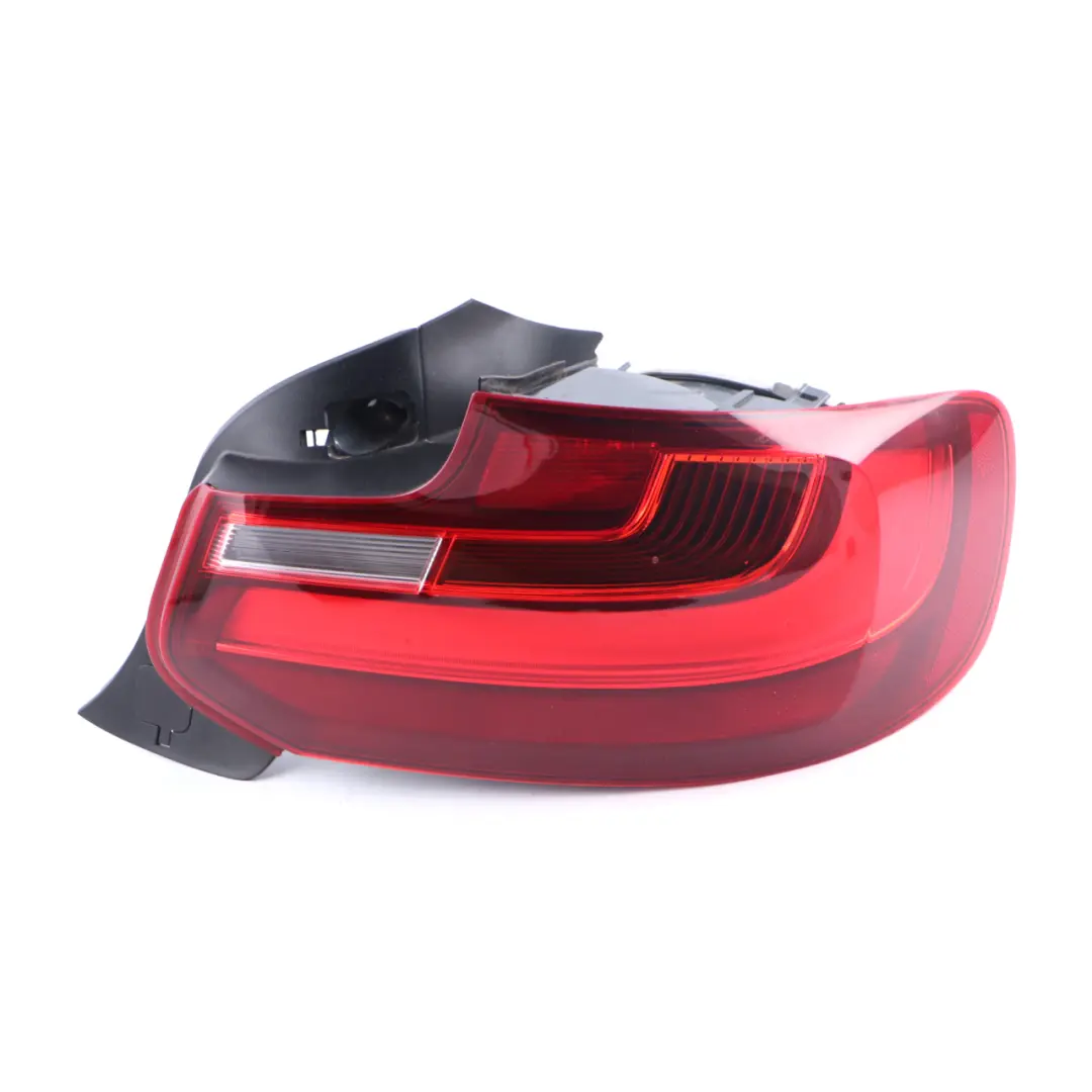 Light Lamp Tailgate Rear Right O/S to BMW 2 Series F22 F23 with Part number 7295424 BMW 2 Series F22 F23 Light Lamp Tailgate Rear Right O/S - SKU 7295424 - Part number 7295424