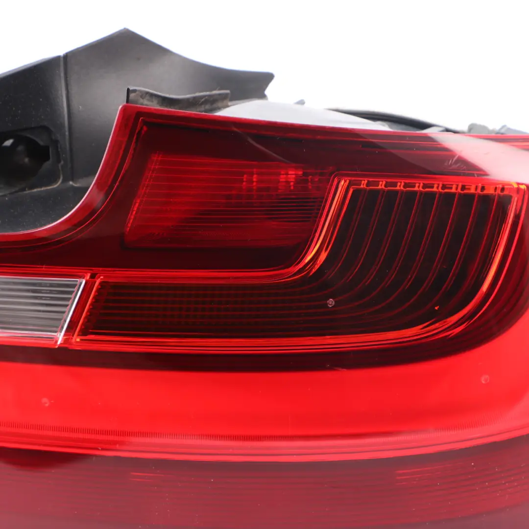 BMW F22 F23 Luz Piloto Trasero Portón Derecho - SKU 7295424 - Número de pieza 7295424