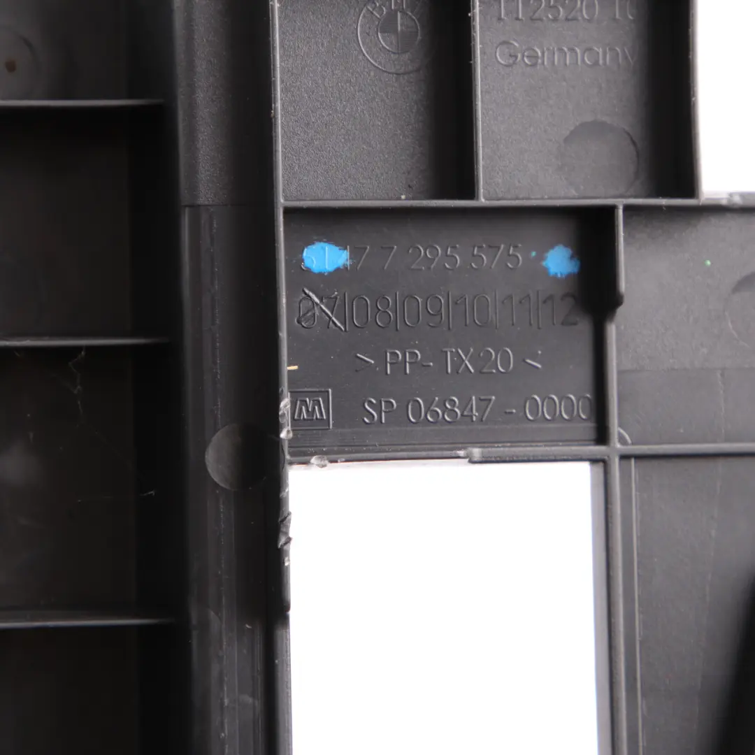 Pannello di copertura del bagagliaio BMW F34 GT Protezione batteria per con numero di parte 7295575 Pannello di copertura del bagagliaio BMW F34 GT Protezione batteria - SKU 7295575 - Numero di parte 7295575