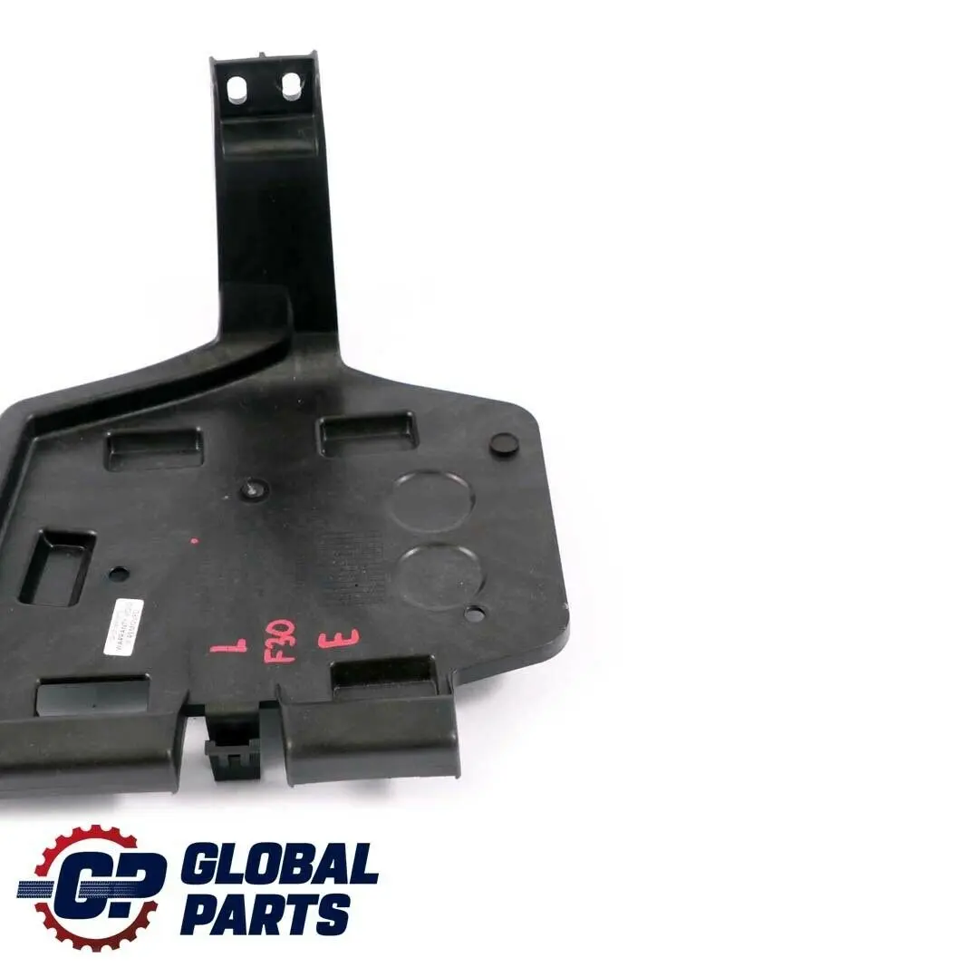 Wspornik Uchwyt Mocowanie Bagażnika Lewe do BMW F30 F32 o numerze 7295817 BMW F30 F32 Wspornik Uchwyt Mocowanie Bagażnika Lewe - SKU 7295817 - Numer Części 7295817