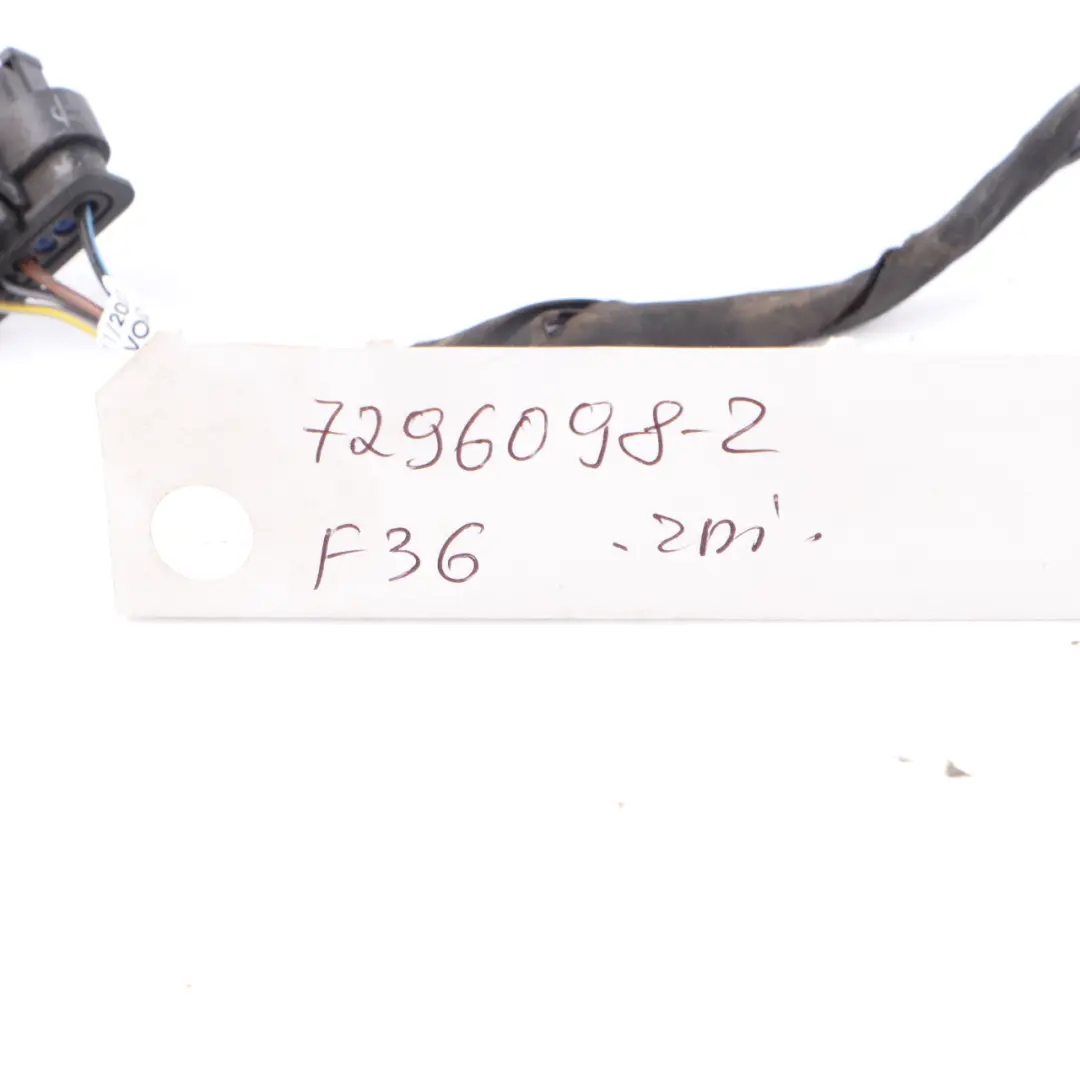 Feu arrière droit Steckdosenverkabelung 1-2141397-1 pour BMW F32 F33 F36 à propos du numéro de pièce 7296098 BMW F32 F33 F36 Feu arrière droit Steckdosenverkabelung 1-2141397-1 - SKU 7296098-1 - Numéro de pièce 7296098