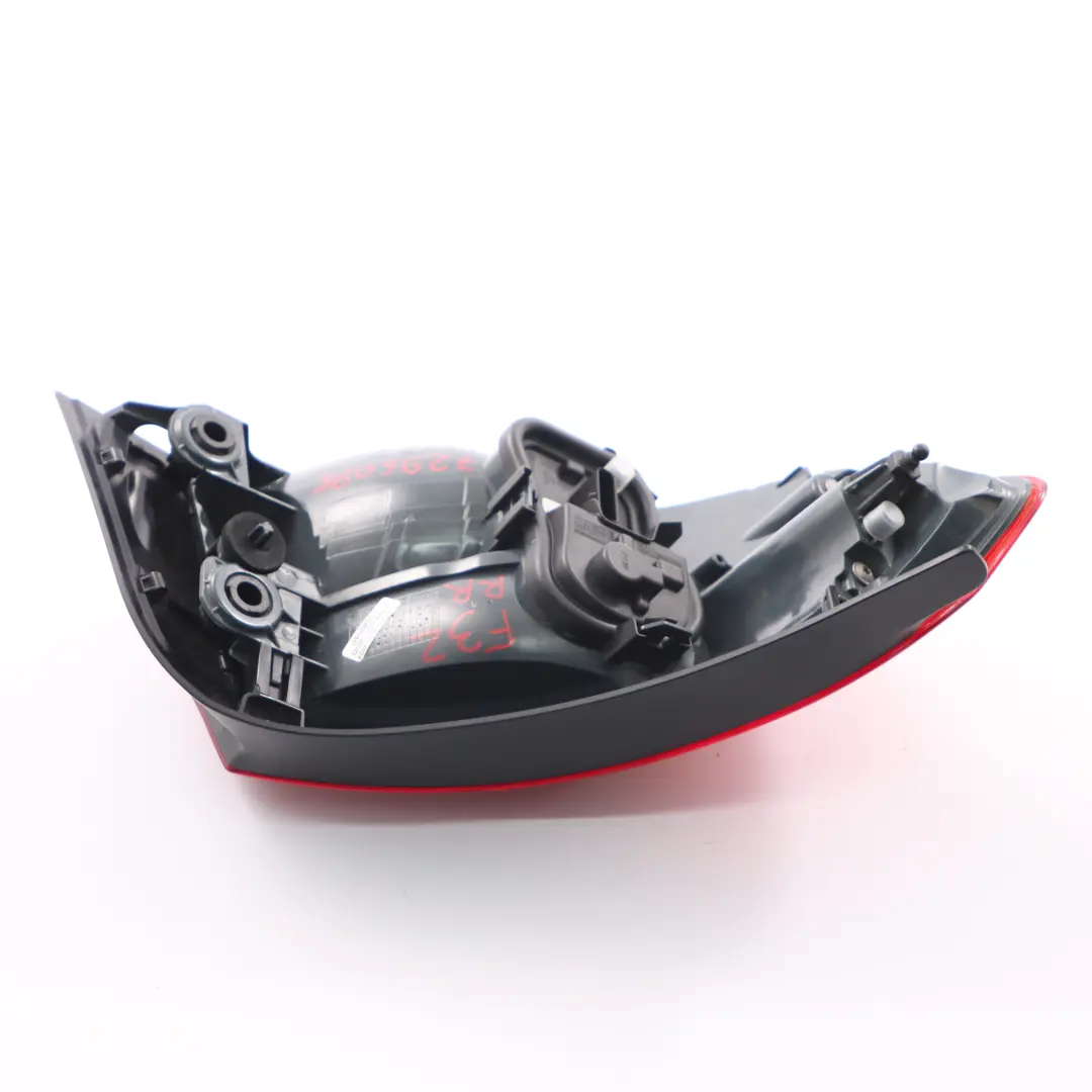 BMW F32 F33 F36 F82 M4 Rücklicht Seitenwand rechts Lampe - SKU 7296098 - Teilenummer 7296098