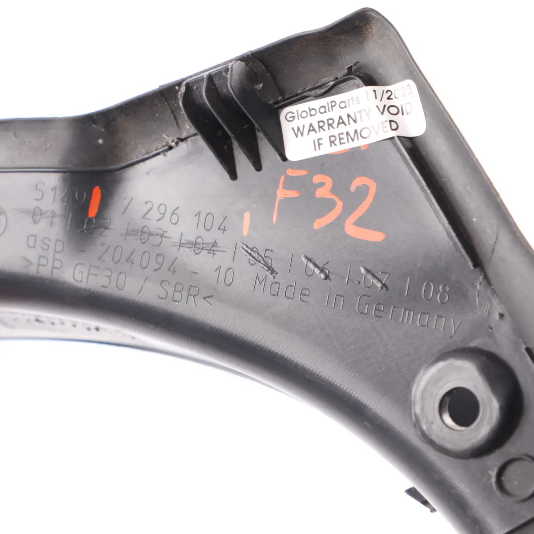 Osłona Listwa Lampy Klapa Bagażnika Tył Prawy do BMW F32 o numerze 7296104 BMW F32 Osłona Listwa Lampy Klapa Bagażnika Tył Prawy - SKU 7296104 - Numer Części 7296104