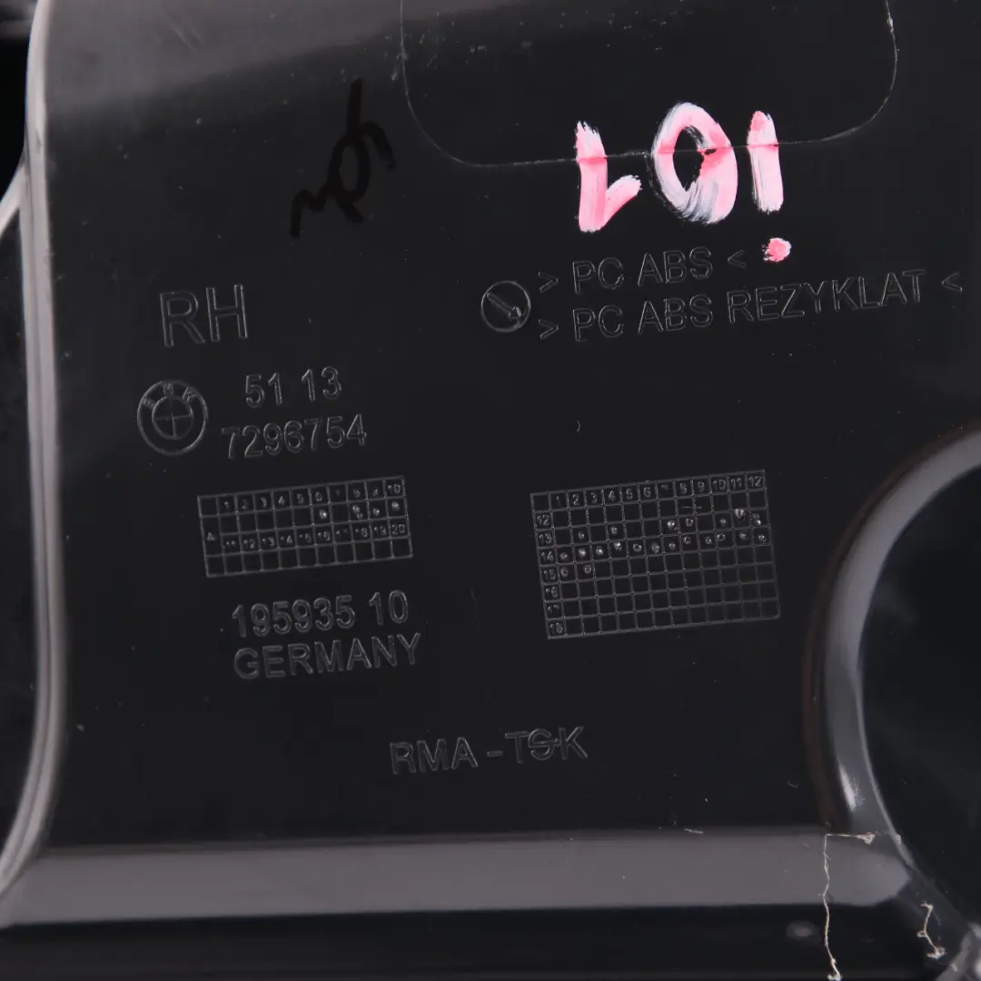 Soporte Panel Lateral Trasero Derecho Soporte Panel Montaje para BMW i3 con número de pieza 7296754 BMW i3 Soporte Panel Lateral Trasero Derecho Soporte Panel Montaje - SKU 7296754 - Número de pieza 7296754