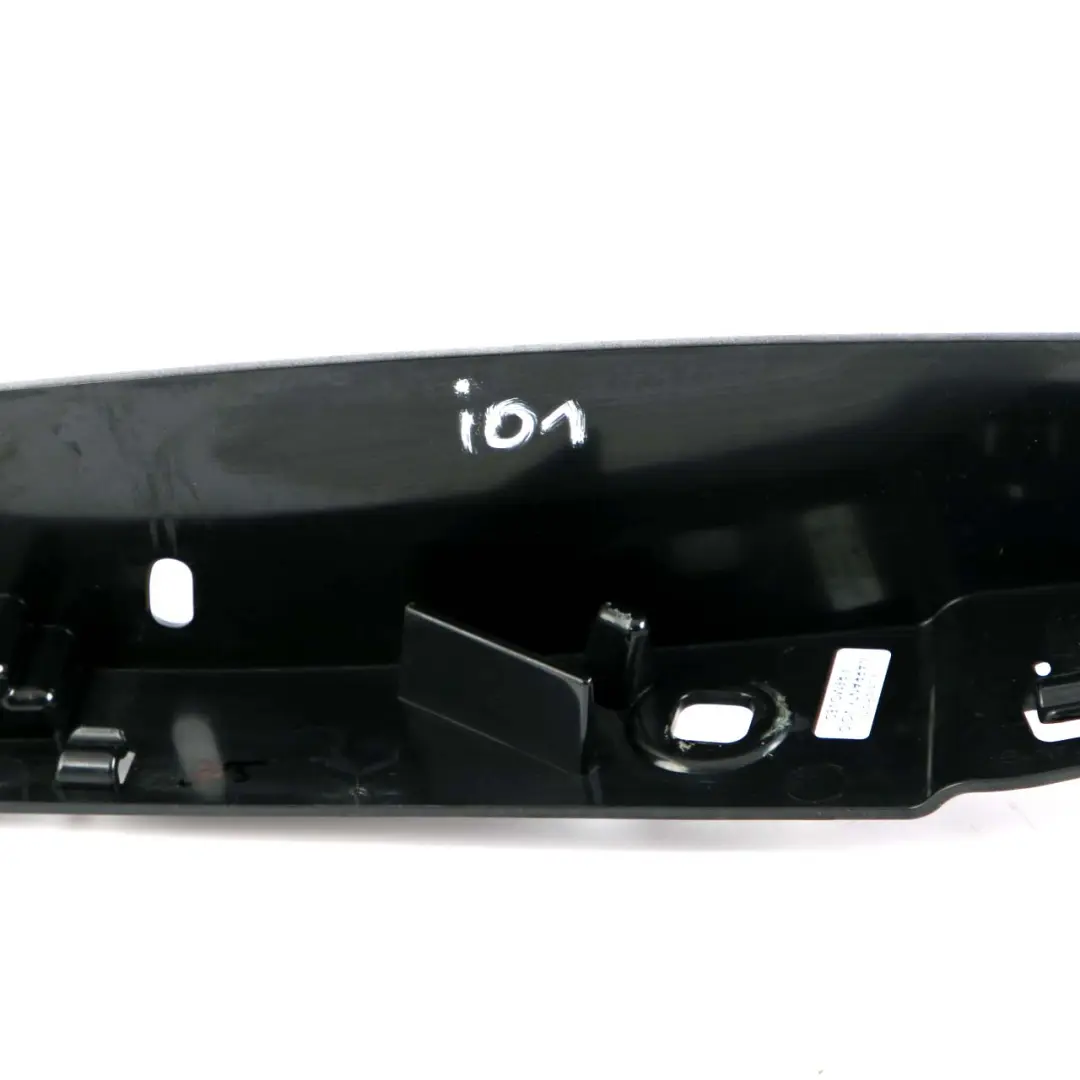 Soporte de panel lateral trasero derecho panel de montaje para BMW i3 con número de pieza 7296756 BMW i3 Soporte de panel lateral trasero derecho panel de montaje - SKU 7296756 - Número de pieza 7296756