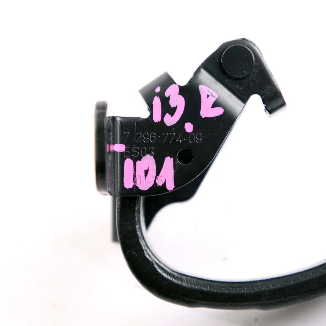 Tapa Maletero Bisagra Trasera Derecha Negro para BMW i3 I01 con número de pieza 7296774 BMW i3 I01 Tapa Maletero Bisagra Trasera Derecha Negro - SKU 7296774 - Número de pieza 7296774