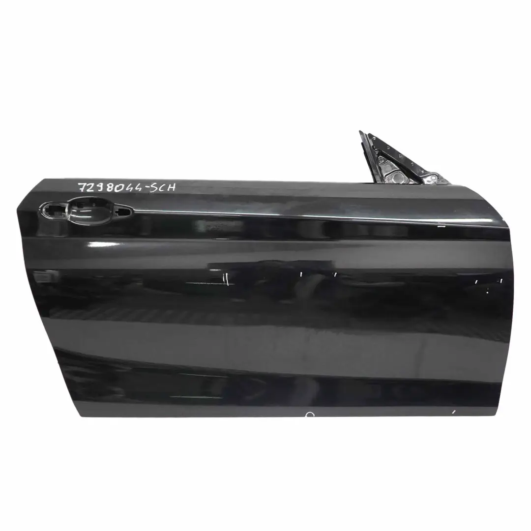 Drzwi Prawe Przednie Schwarz 2 Black - 668 do BMW F21 o numerze 7298044 BMW F21 Drzwi Prawe Przednie Schwarz 2 Black - 668 - SKU 7298044-SCH - Numer Części 7298044
