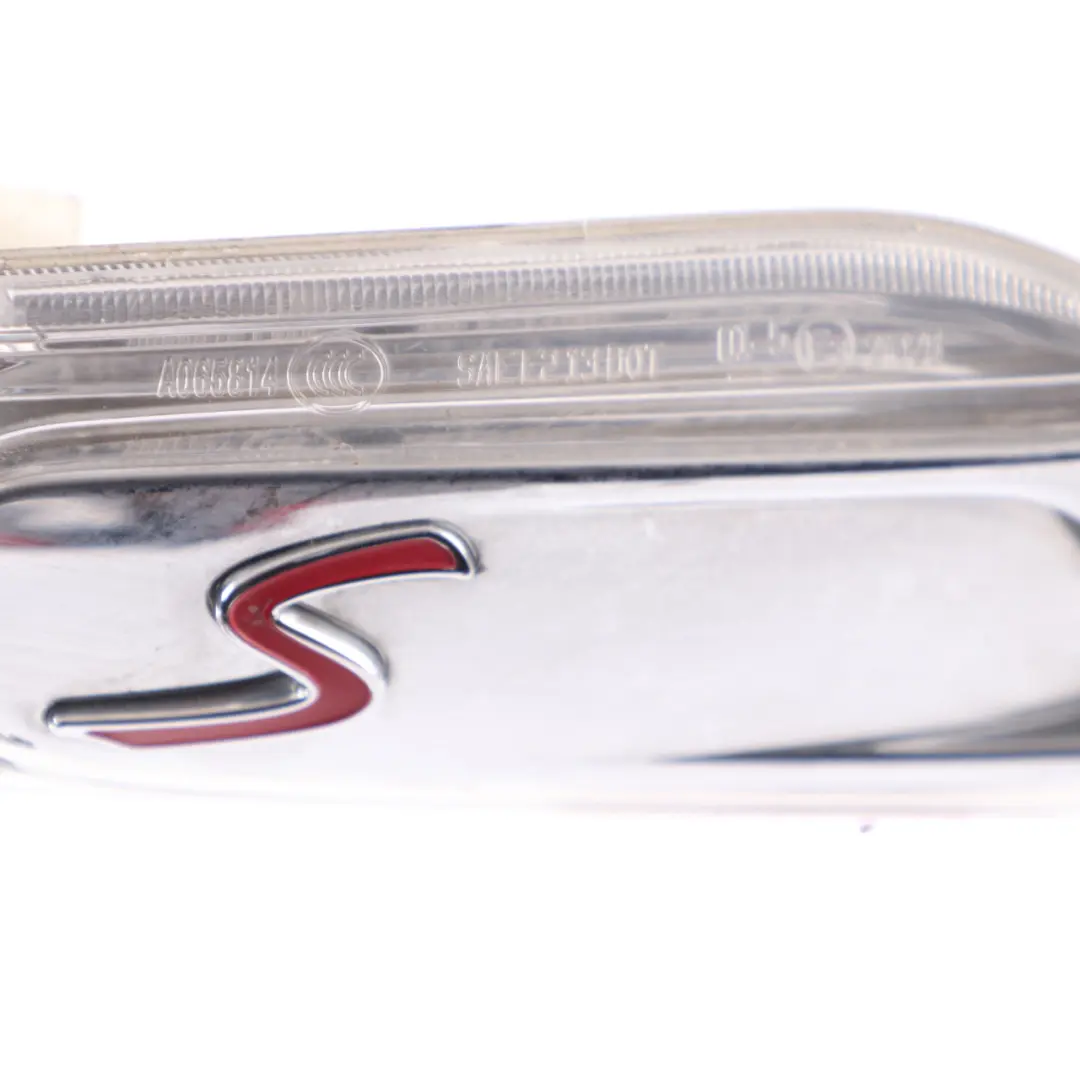 Laterale Indicatore Direzione Anteriore Destro per Mini Cooper S F55 F56 F57 con numero di parte 7298352 Mini Cooper S F55 F56 F57 Laterale Indicatore Direzione Anteriore Destro - SKU 7298352-1 - Numero di parte 7298352