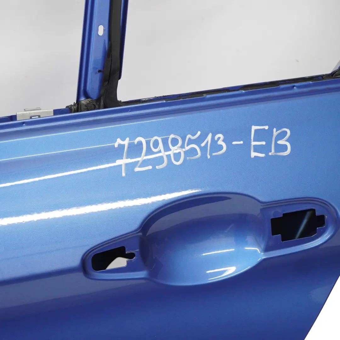 Porta posteriore sinistra Estorilblau Estoril Blue - B35 per BMW F30 Berlina con numero di parte 7298513 BMW F30 Berlina Porta posteriore sinistra Estorilblau Estoril Blue - B35 - SKU 7298513-EB - Numero di parte 7298513