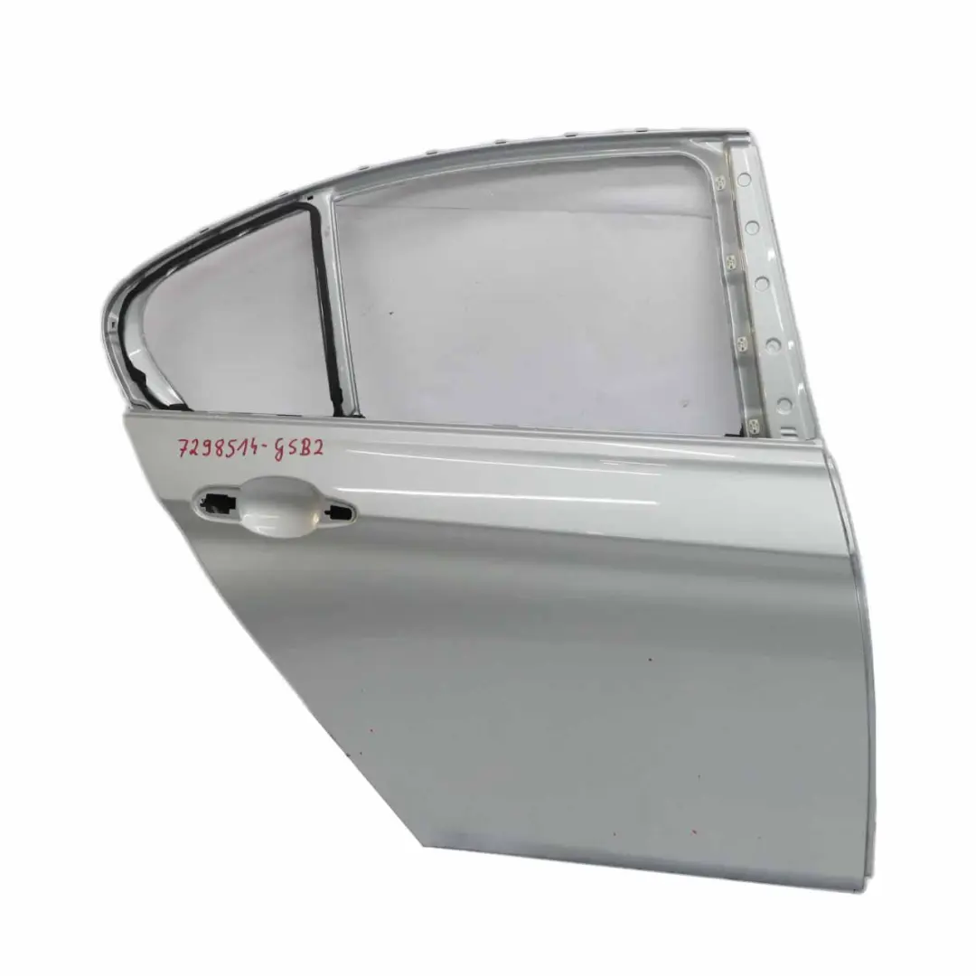 Puerta Trasera Derecha O/S Glacier Silber Plata Metallic - A83 para BMW F30 con número de pieza 7298514 BMW F30 Puerta Trasera Derecha O/S Glacier Silber Plata Metallic - A83 - SKU 7298514-GSB2 - Número de pieza 7298514