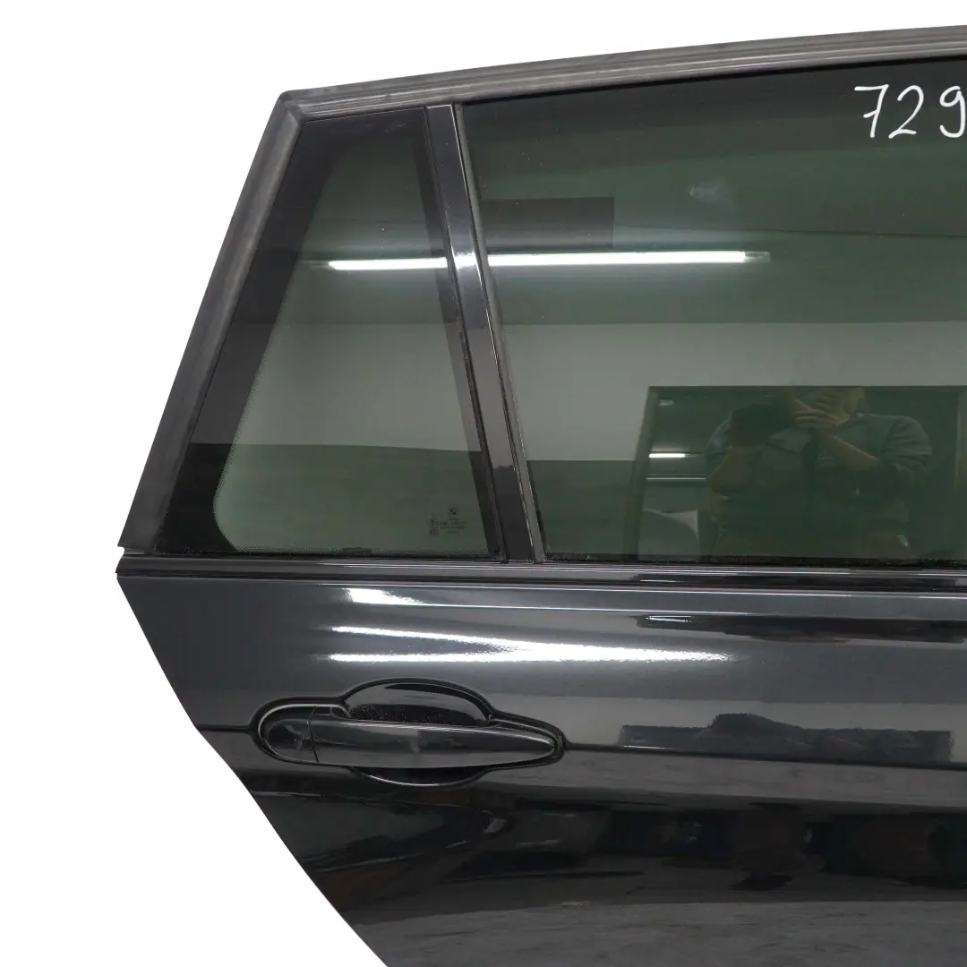 Drzwi Prawe Tylne Black Sapphire - 475 do BMW F31 o numerze 7298525 BMW F31 Drzwi Prawe Tylne Black Sapphire - 475 - SKU 7298526-BS1 - Numer Części 7298525