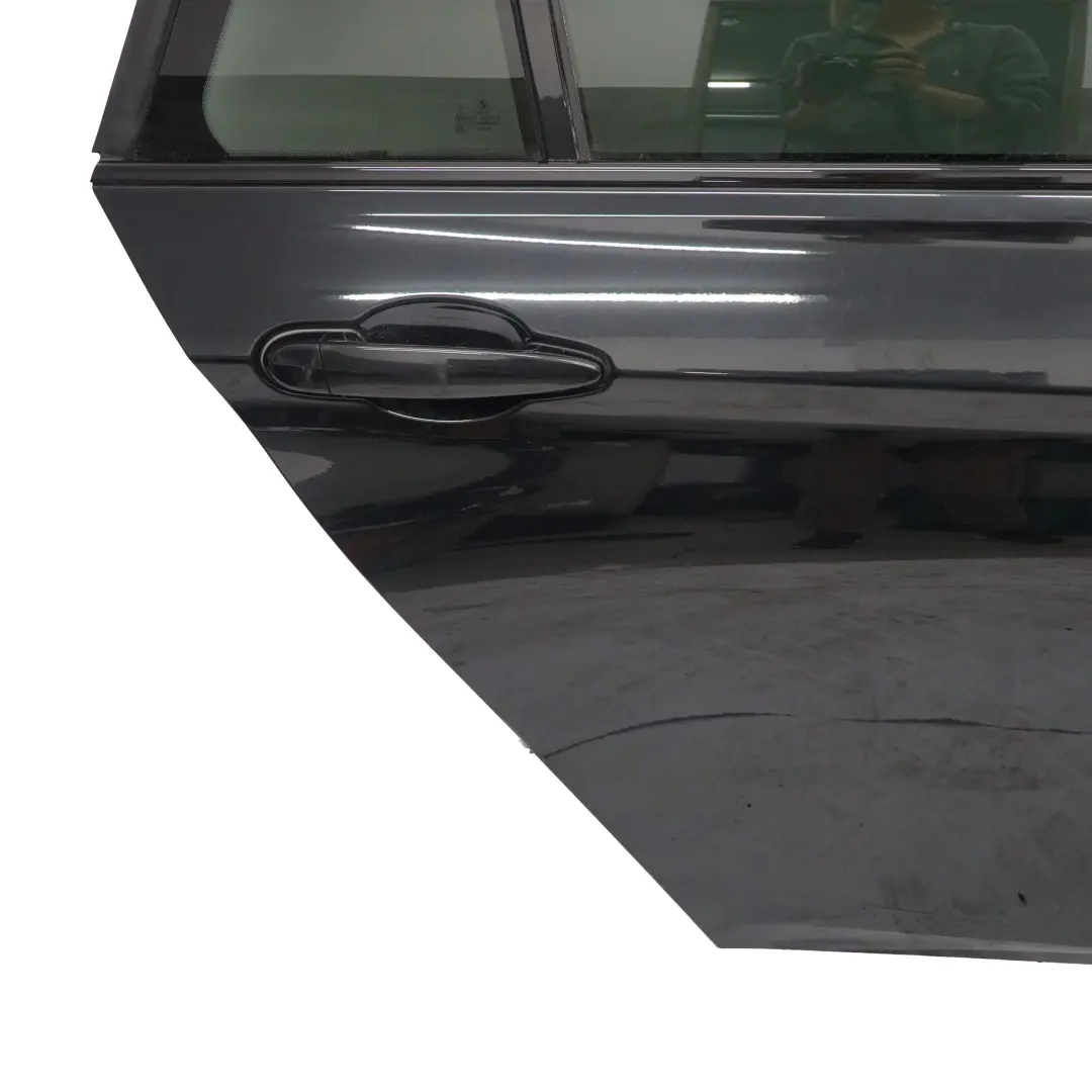 Puerta Trasera Derecha Touring Negro Zafiro Metalico - 475 para BMW F31 con número de pieza 7298525 BMW F31 Puerta Trasera Derecha Touring Negro Zafiro Metalico - 475 - SKU 7298526-BS1 - Número de pieza 7298525