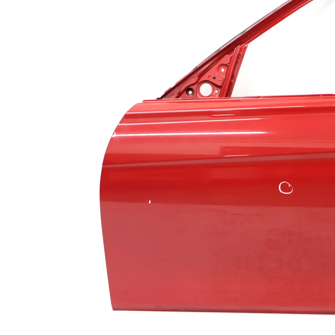 Puerta Delantera Izquierda Rojo Melbourne Metalizado - A75 para BMW F30 F31 con número de pieza 7298565 BMW F30 F31 Puerta Delantera Izquierda Rojo Melbourne Metalizado - A75 - SKU 7298565-MRT - Número de pieza 7298565