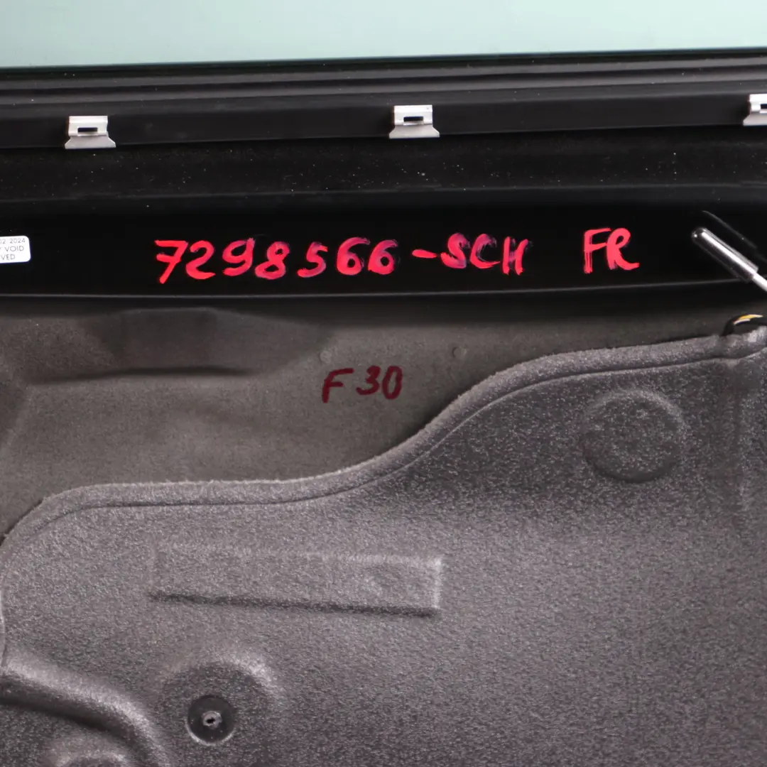 Tür vorne rechts Schwarz 2 Schwarz - 668 für BMW F30 F31 mit Teilenummer 7298566 BMW F30 F31 Tür vorne rechts Schwarz 2 Schwarz - 668 - SKU 7298566-SCH - Teilenummer 7298566