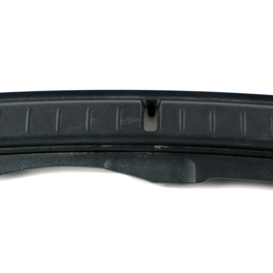 Couvercle de seuil de chargement de coffre Noir pour BMW F45 Active Tourer à propos du numéro de pièce 7298592 BMW F45 Active Tourer Couvercle de seuil de chargement de coffre Noir - SKU 7298592 - Numéro de pièce 7298592