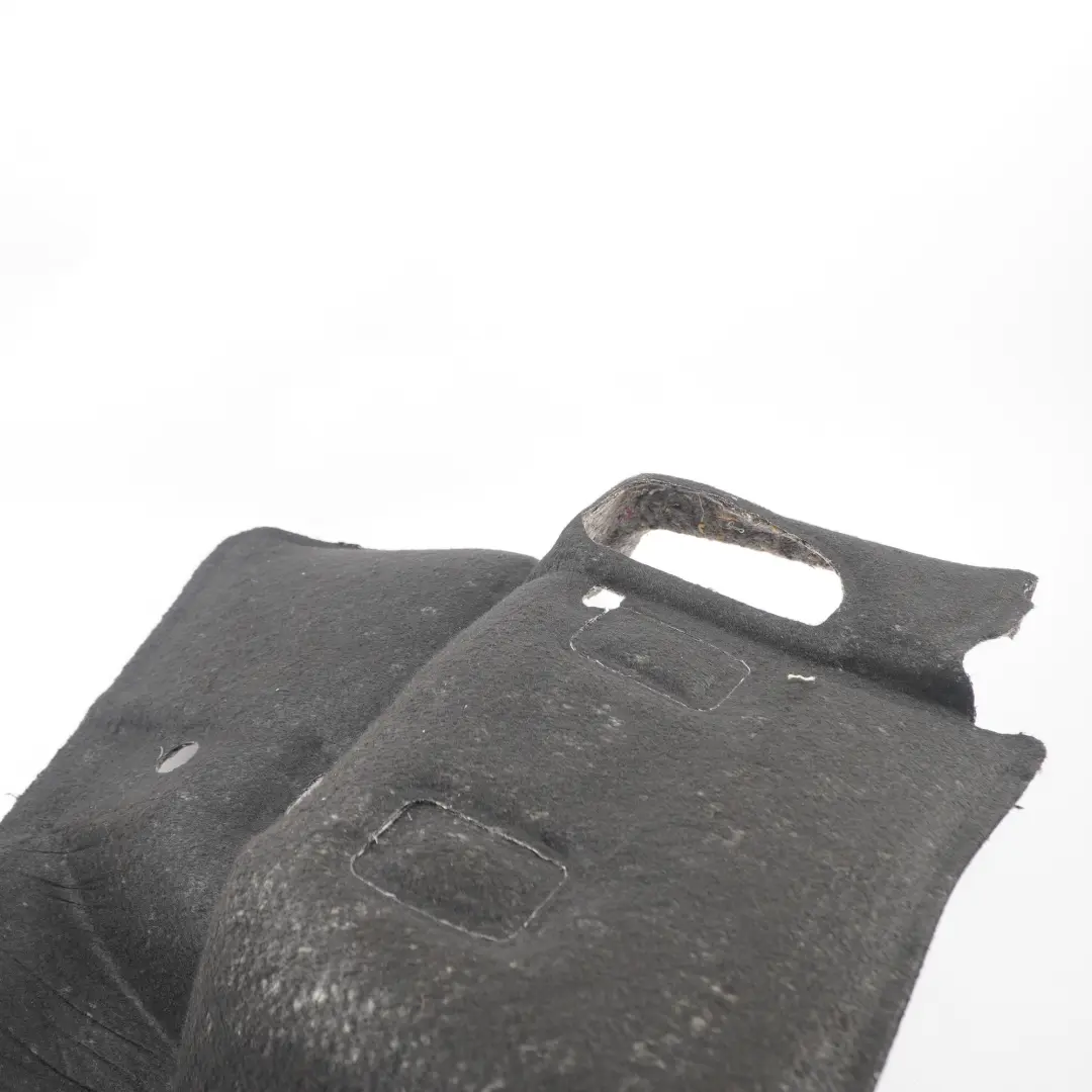 Pannello isolante per passaruota posteriore sinistro per BMW F45 con numero di parte 7298607 BMW F45 Pannello isolante per passaruota posteriore sinistro - SKU 7298607 - Numero di parte 7298607