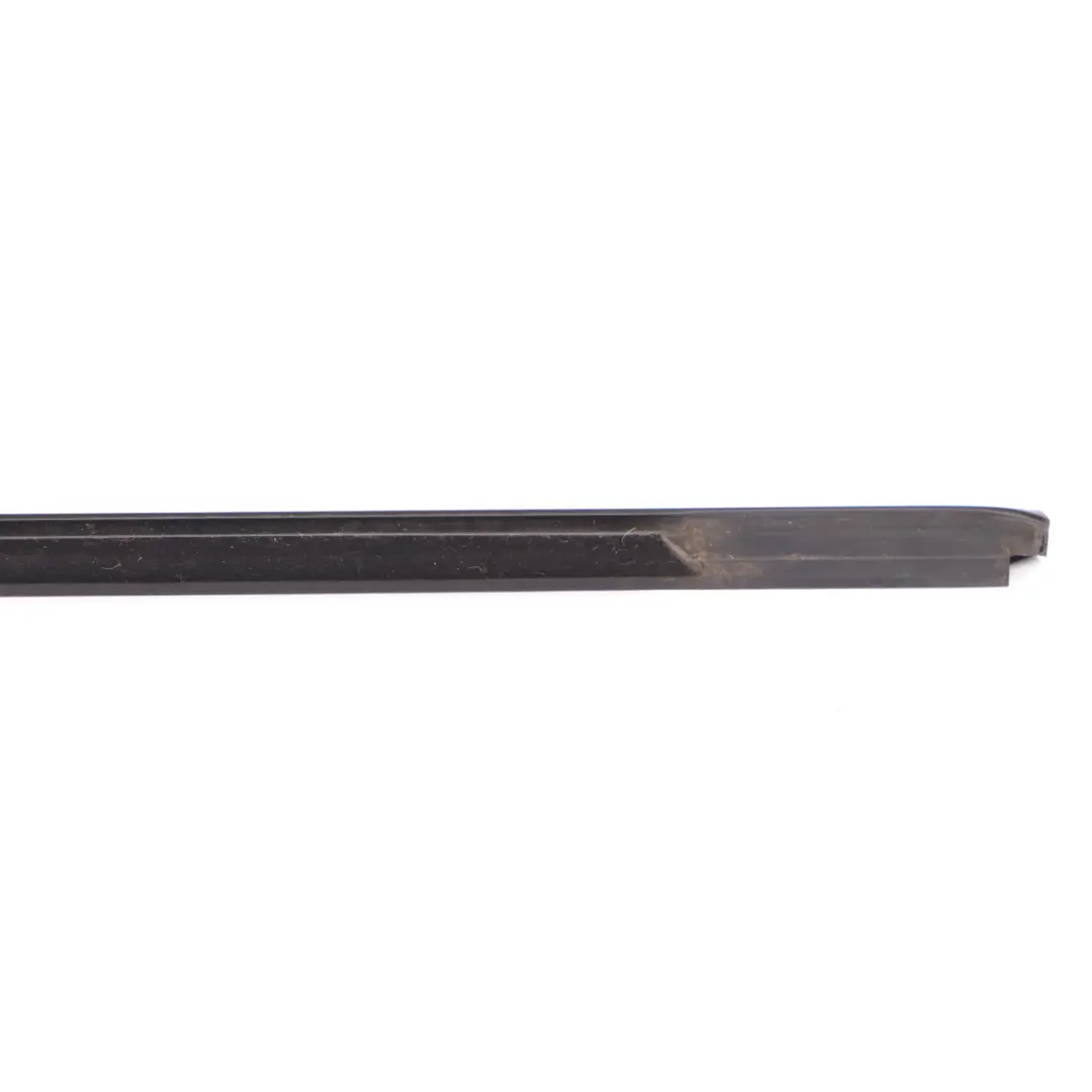 Tür fenster Dichtungs leiste hinten links Zierleiste schwarz 8498417 für BMW F45 mit Teilenummer 7298845 BMW F45 Tür fenster Dichtungs leiste hinten links Zierleiste schwarz 8498417 - SKU 7298845 - Teilenummer 7298845