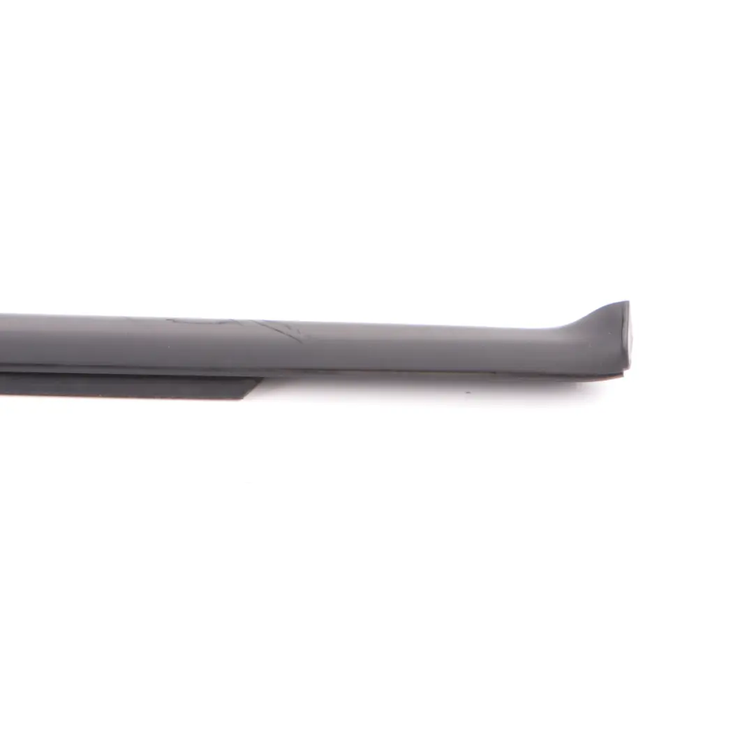 Tür fenster Dichtungs leiste hinten links Zierleiste schwarz 8498417 für BMW F45 mit Teilenummer 7298845 BMW F45 Tür fenster Dichtungs leiste hinten links Zierleiste schwarz 8498417 - SKU 7298845 - Teilenummer 7298845