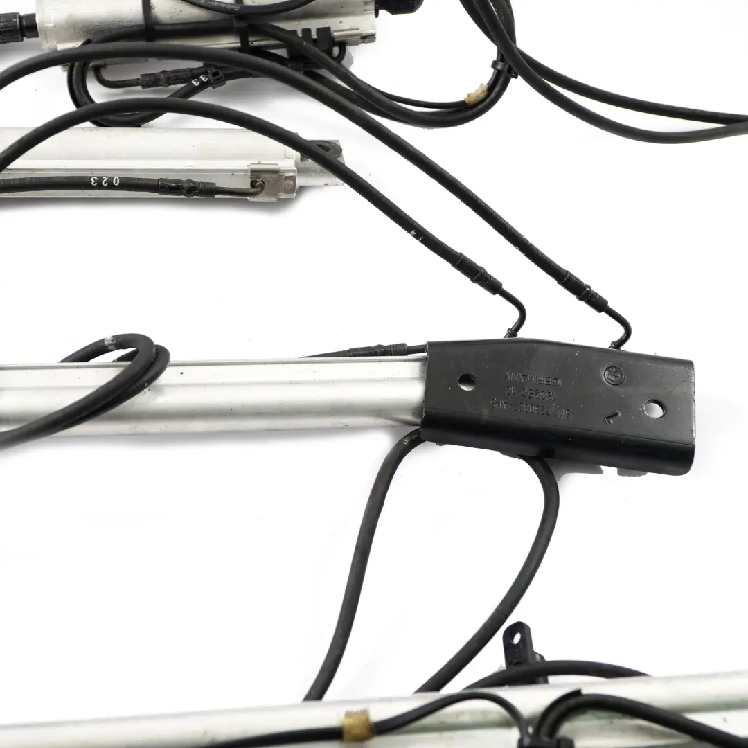 Siłowniki Przewody Dachu Składanego Lewy Prawy Zestaw do BMW F12 Cabrio o numerze 7299825 BMW F12 Cabrio Siłowniki Przewody Dachu Składanego Lewy Prawy Zestaw - SKU 7299825 - Numer Części 7299825