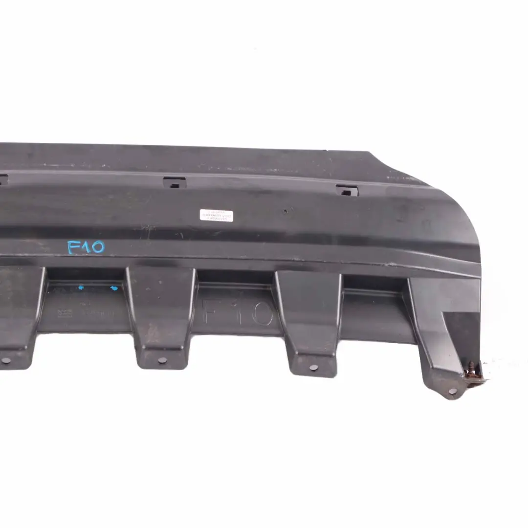 BMW F10 Parachoques Adaptador Tapa Trasera Soporte Medio Panel 7204017 - SKU 7299970 - Número de pieza 7299970