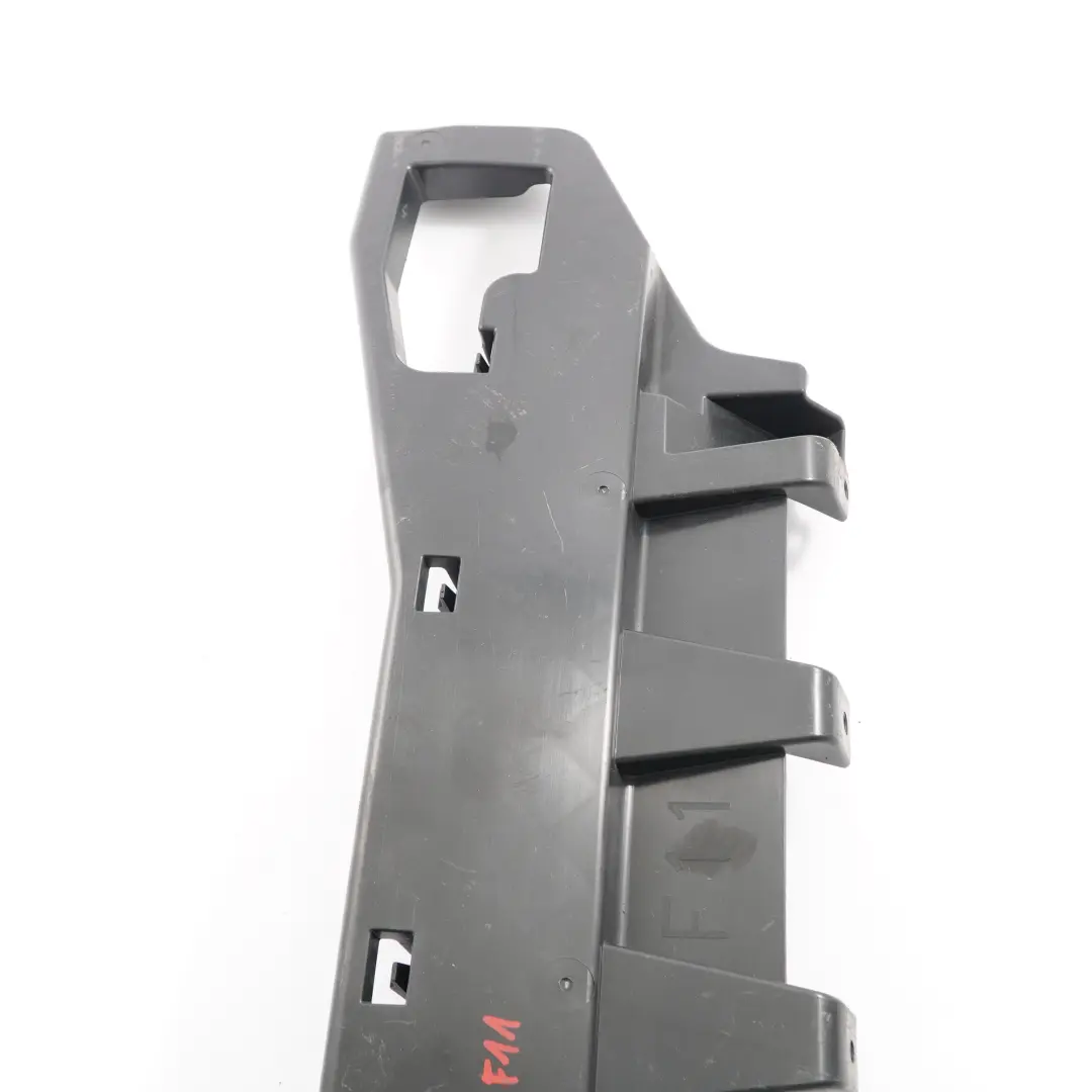 Portaparaurti Posteriore Touring Adattatore Montaggio Staffa per BMW F11 con numero di parte 7299972 BMW F11 Portaparaurti Posteriore Touring Adattatore Montaggio Staffa - SKU 7299972 - Numero di parte 7299972