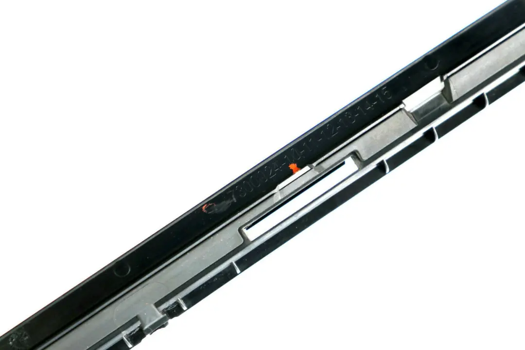 BAR Holding Modanatura Pannello Laterale Listello Dx per Mini Cooper One F56 con numero di parte 7300024 Mini Cooper One F56 BAR Holding Modanatura Pannello Laterale Listello Dx - SKU 7300024 - Numero di parte 7300024