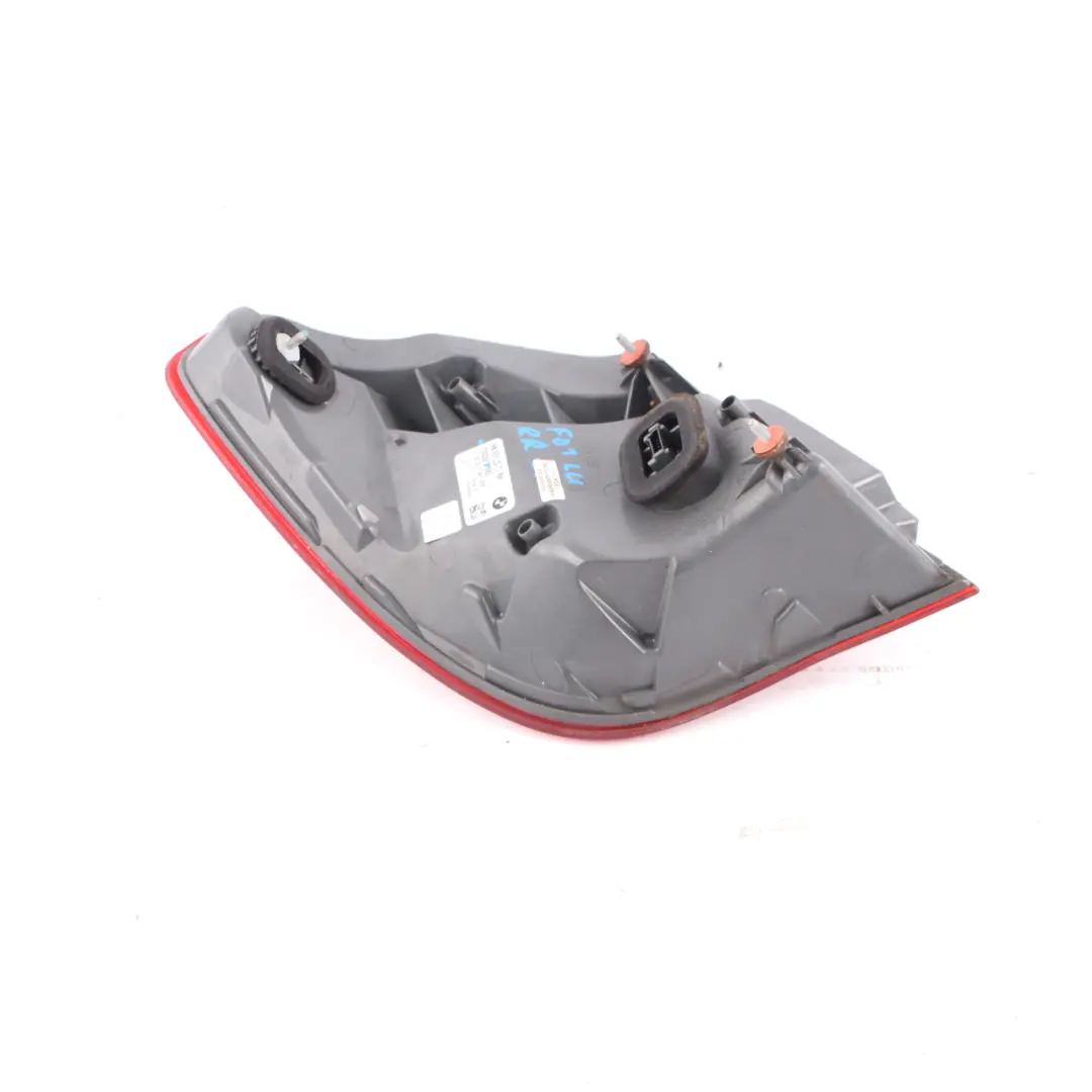 Luz Trasera BMW F01 F02 LCI Berlina Luz En El Panel Lateral Derecho O/S para con número de pieza 7300268 Luz Trasera BMW F01 F02 LCI Berlina Luz En El Panel Lateral Derecho O/S - SKU 7300268 - Número de pieza 7300268