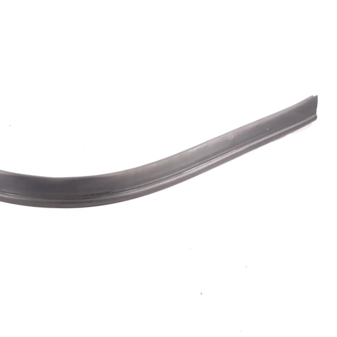 Audi A4 B7 Vorderer Motorraum Motor hauben dichtung 8E0121221E - SKU 7300515 - Teilenummer 7300515