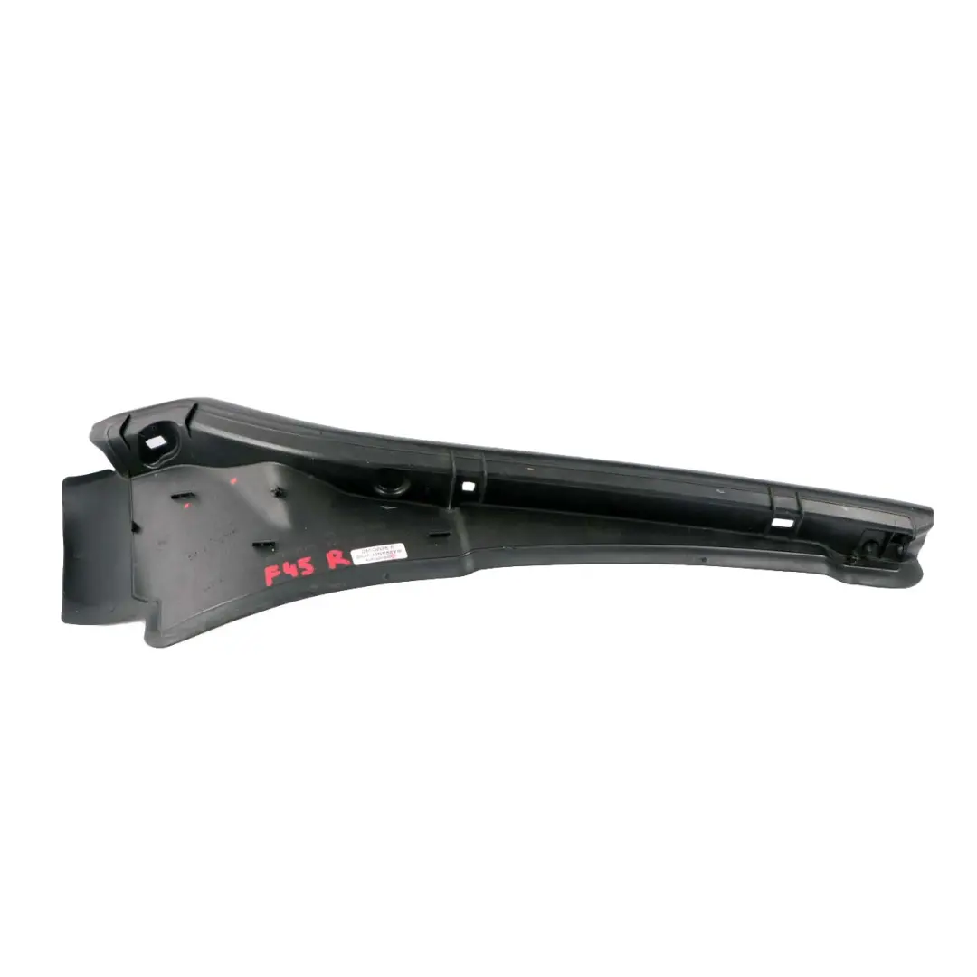 Guarnizione Gomma Parafango Anteriore Destro per BMW F45 F46 con numero di parte 7300518 BMW F45 F46 Guarnizione Gomma Parafango Anteriore Destro - SKU 7300518 - Numero di parte 7300518