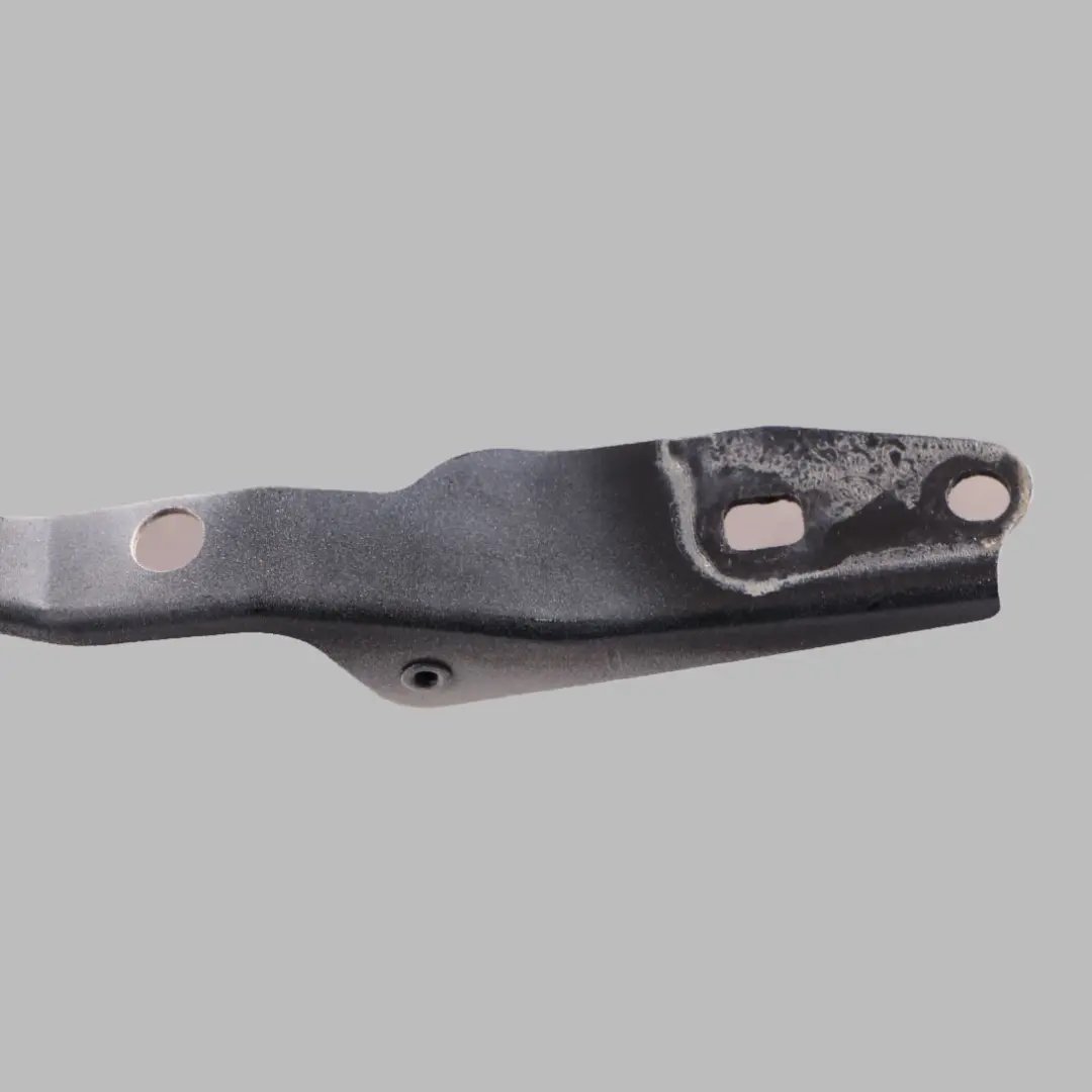 BMW F45 F46 Uchwyt Siłownika Pneumatycznego Prawy Biały - SKU 7300532-AW - Numer Części 7300532