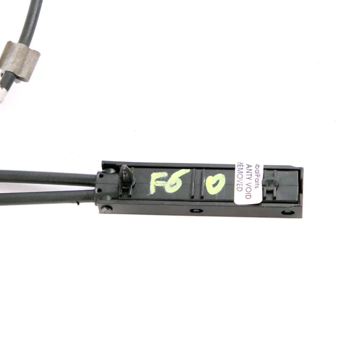 Cięgno Linka Maski Przód do MINI F55 F56 F57 F60 o numerze 7300571 MINI F55 F56 F57 F60 Cięgno Linka Maski Przód - SKU 7300571 - Numer Części 7300571