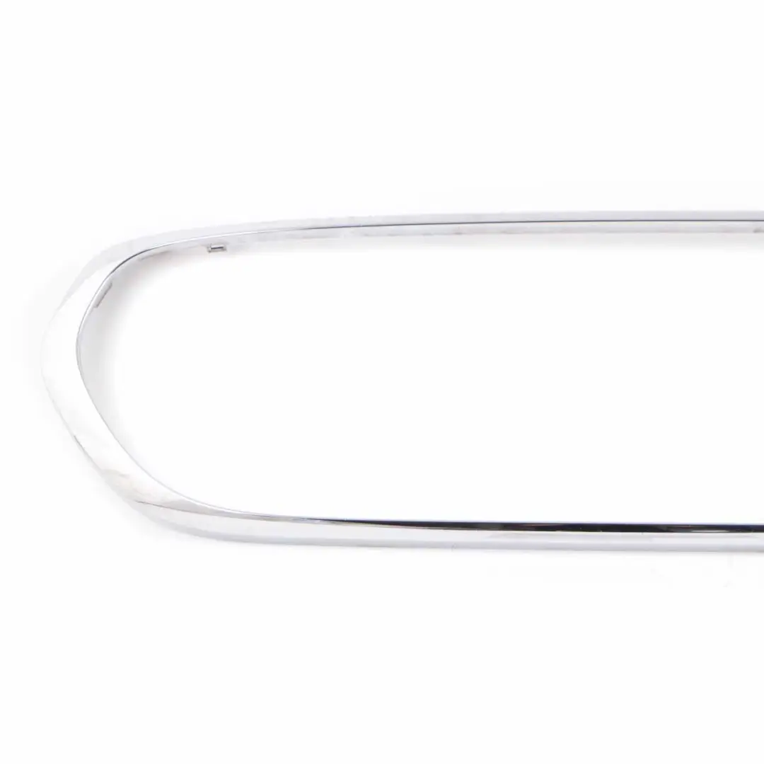 Parachoques delantero Centro Rejilla Cubre Embellecedor Cromo para Mini F55 F56 F57 con número de pieza 7300589 Mini F55 F56 F57 Parachoques delantero Centro Rejilla Cubre Embellecedor Cromo - SKU 7300589 - Número de pieza 7300589