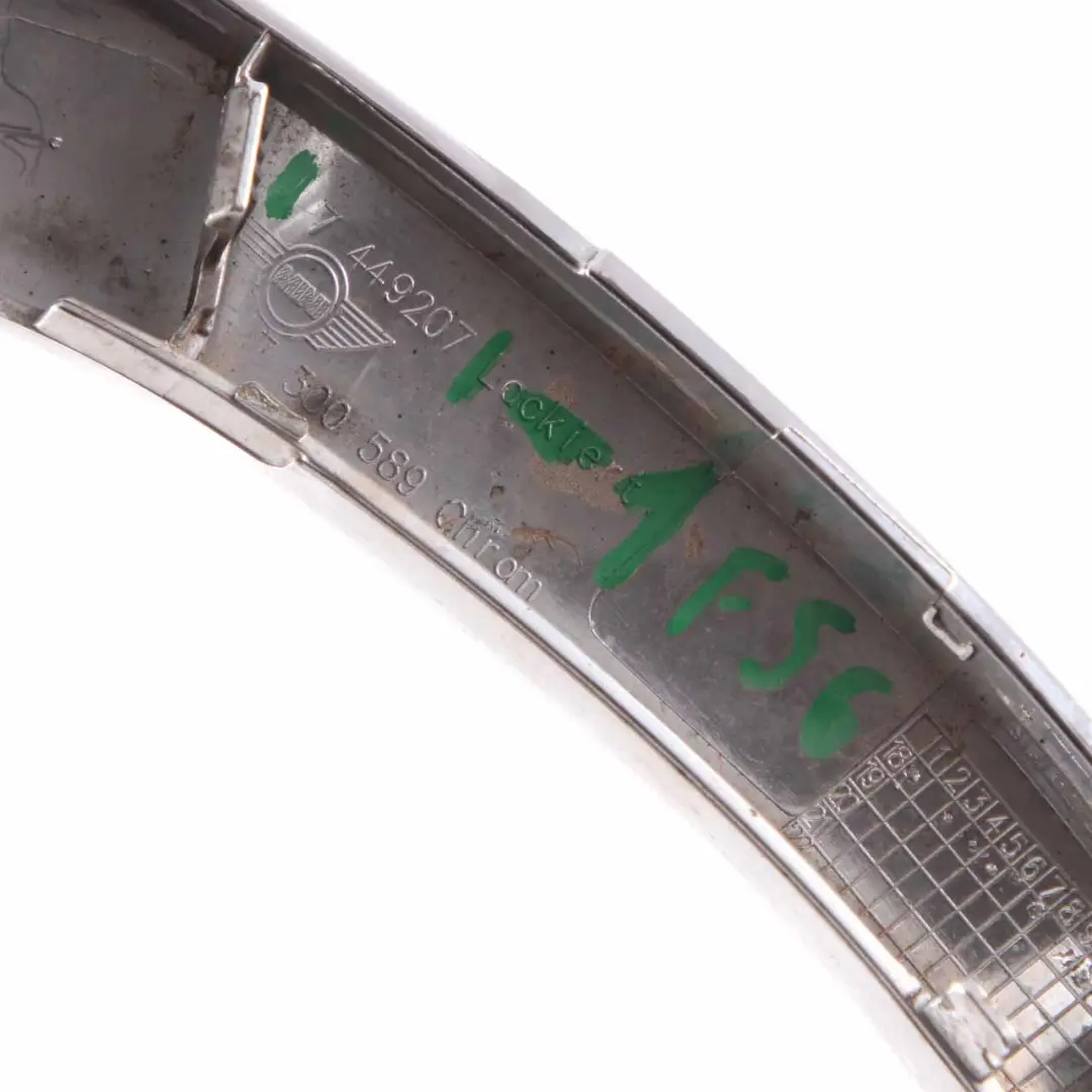 Frontstoßstange Mitte Kühlergrill Abdeckungen Chrom für Mini F55 F56 F57 mit Teilenummer 7300589 Mini F55 F56 F57 Frontstoßstange Mitte Kühlergrill Abdeckungen Chrom - SKU 7300589 - Teilenummer 7300589