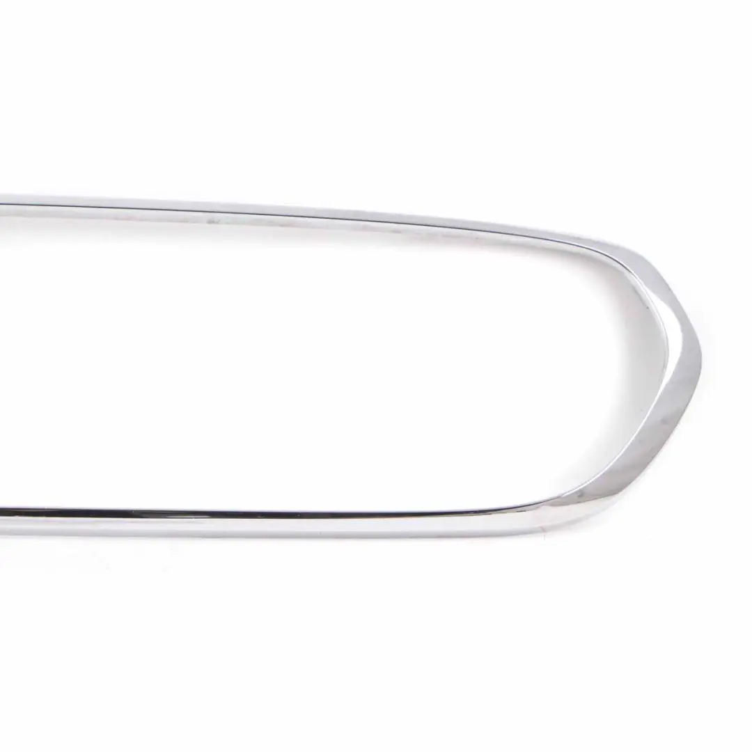 Frontstoßstange Mitte Kühlergrill Abdeckungen Chrom für Mini F55 F56 F57 mit Teilenummer 7300589 Mini F55 F56 F57 Frontstoßstange Mitte Kühlergrill Abdeckungen Chrom - SKU 7300589 - Teilenummer 7300589