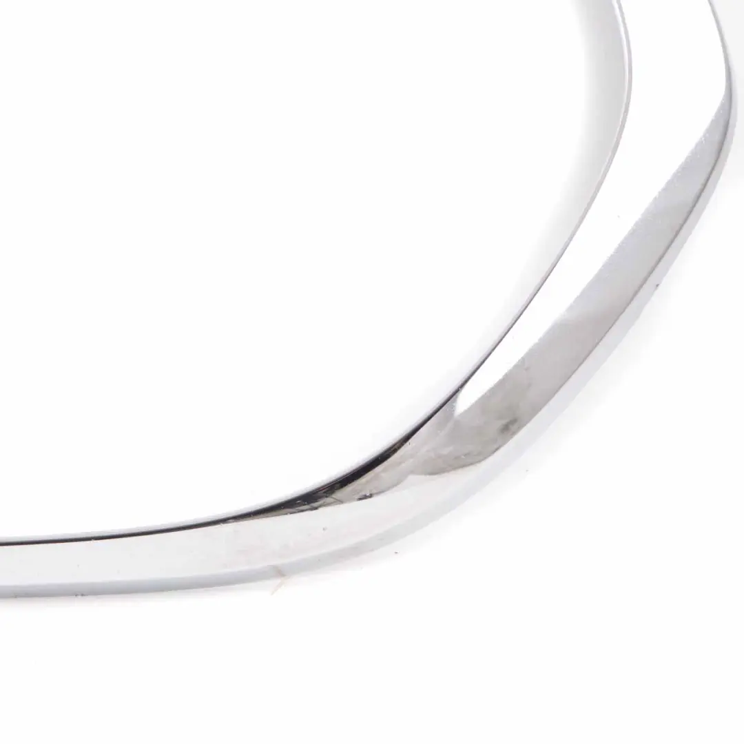 Paraurti anteriore Centro Griglia Rivestimento Cromo per Mini F55 F56 F57 con numero di parte 7300589 Mini F55 F56 F57 Paraurti anteriore Centro Griglia Rivestimento Cromo - SKU 7300589 - Numero di parte 7300589