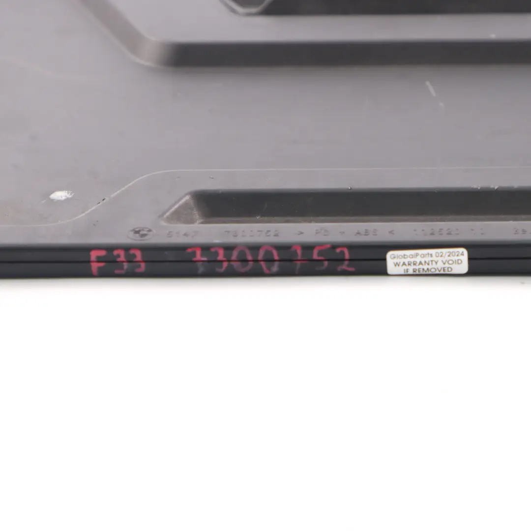 BMW F33 F83 M4 Cabrio Kofferraumverkleidung Klappe Anti-Diebstahl-Schutz - SKU 7300752 - Teilenummer 7300752