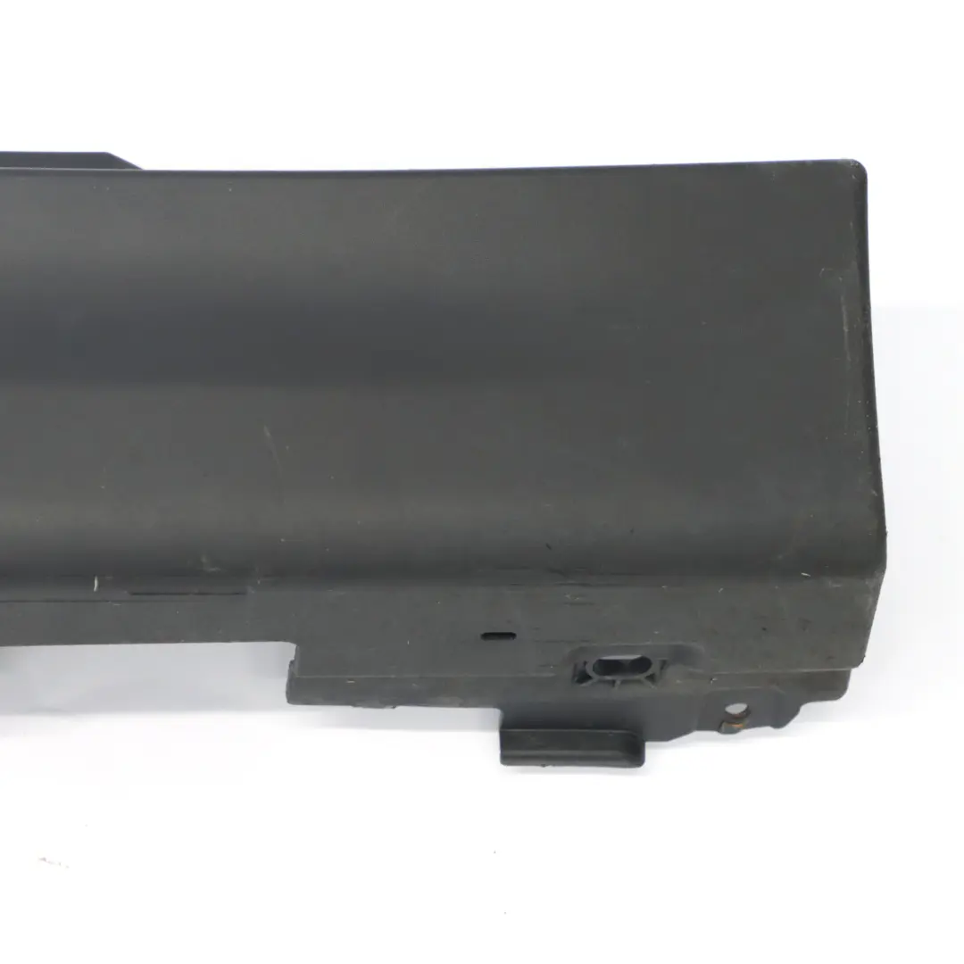 Derecho Faldón lateral Puerta Cubierta Panel Negro para Mini F56 Cooper S con número de pieza 7300818 Mini F56 Cooper S Derecho Faldón lateral Puerta Cubierta Panel Negro - SKU 7300818-1 - Número de pieza 7300818