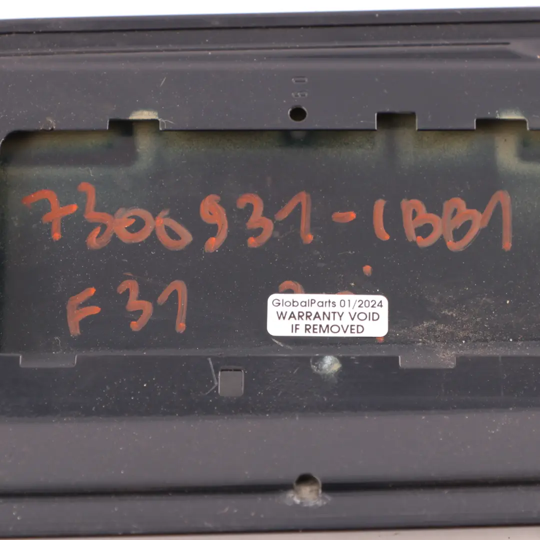 Klapka Wlewu Paliwa Blue Brilliant - A89 do BMW F31 o numerze 7300931 BMW F31 Klapka Wlewu Paliwa Blue Brilliant - A89 - SKU 7300931-IBB1 - Numer Części 7300931