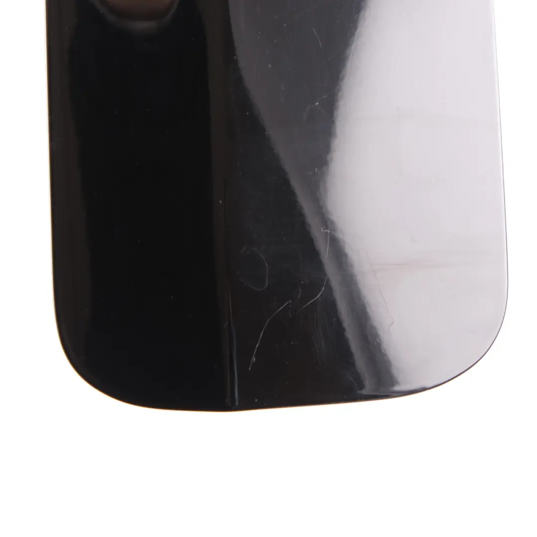 Fuel Cover BMW F31 Cap Fill In Flap Schwarz 2 Black 668 - SKU 7300931-SCH - Numéro de pièce 7300931