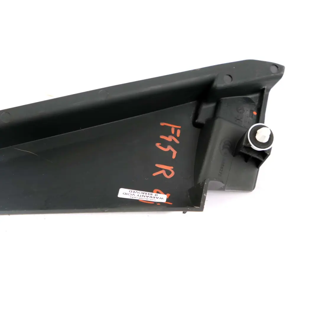 Guarnizione Specchio Triangolo Interno Porta Anteriore Destra per BMW F45 con numero di parte 7301506 BMW F45 Guarnizione Specchio Triangolo Interno Porta Anteriore Destra - SKU 7301506 - Numero di parte 7301506