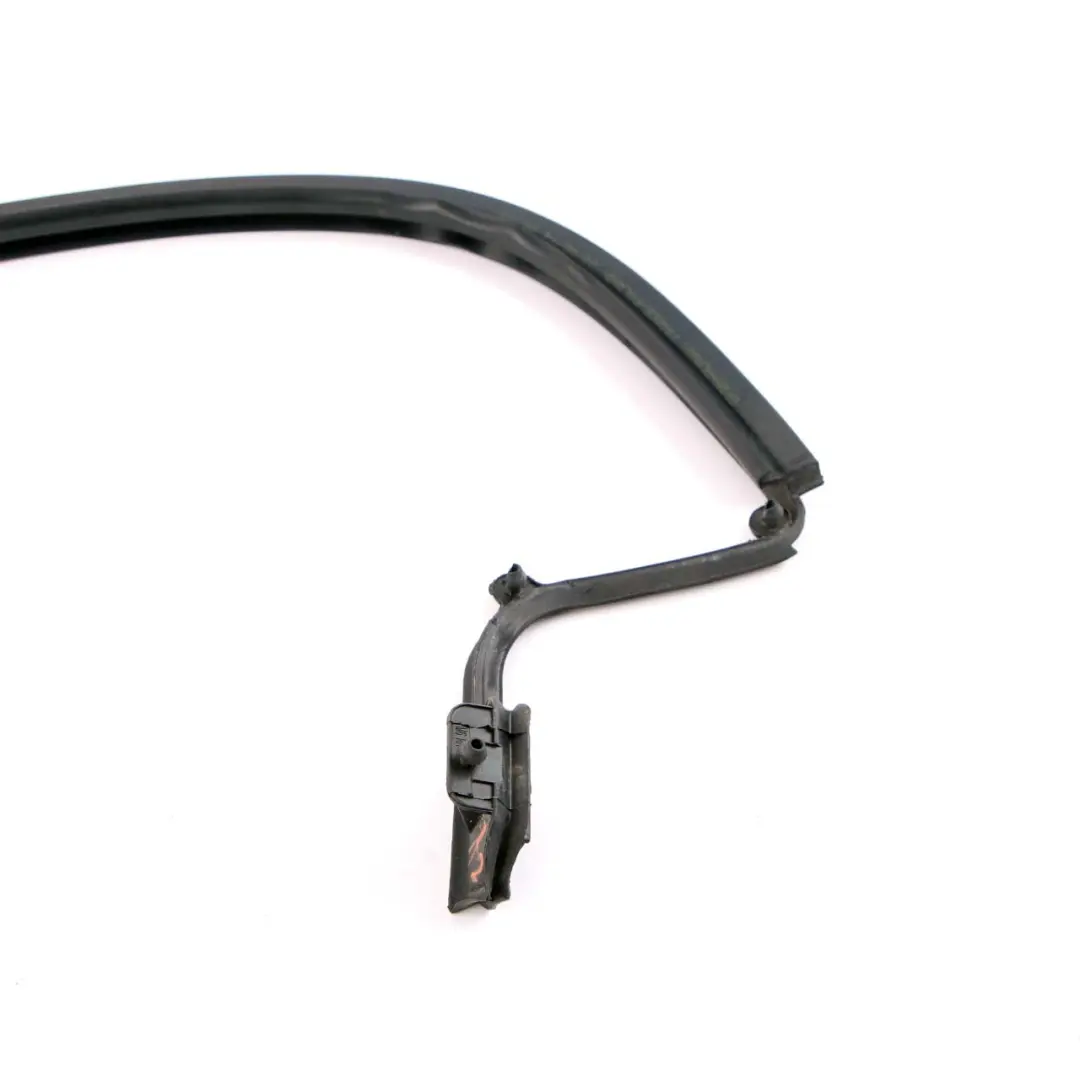 Tira junta de sellado canal puerta trasera derecha eléctrica híbrida para BMW i3 I01 con número de pieza 7301746 BMW i3 I01 Tira junta de sellado canal puerta trasera derecha eléctrica híbrida - SKU 7301746 - Número de pieza 7301746