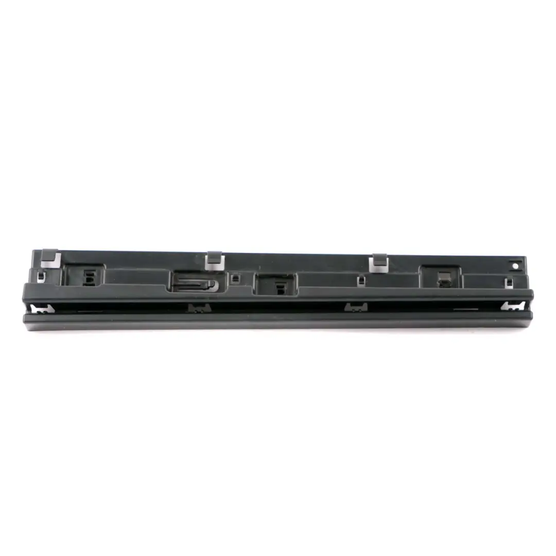 BMW F45 F46 Sinistro Striscia davanzale Pannello Rivestimento Supporto anteriore - SKU 7301939 - Numero di parte 7301939