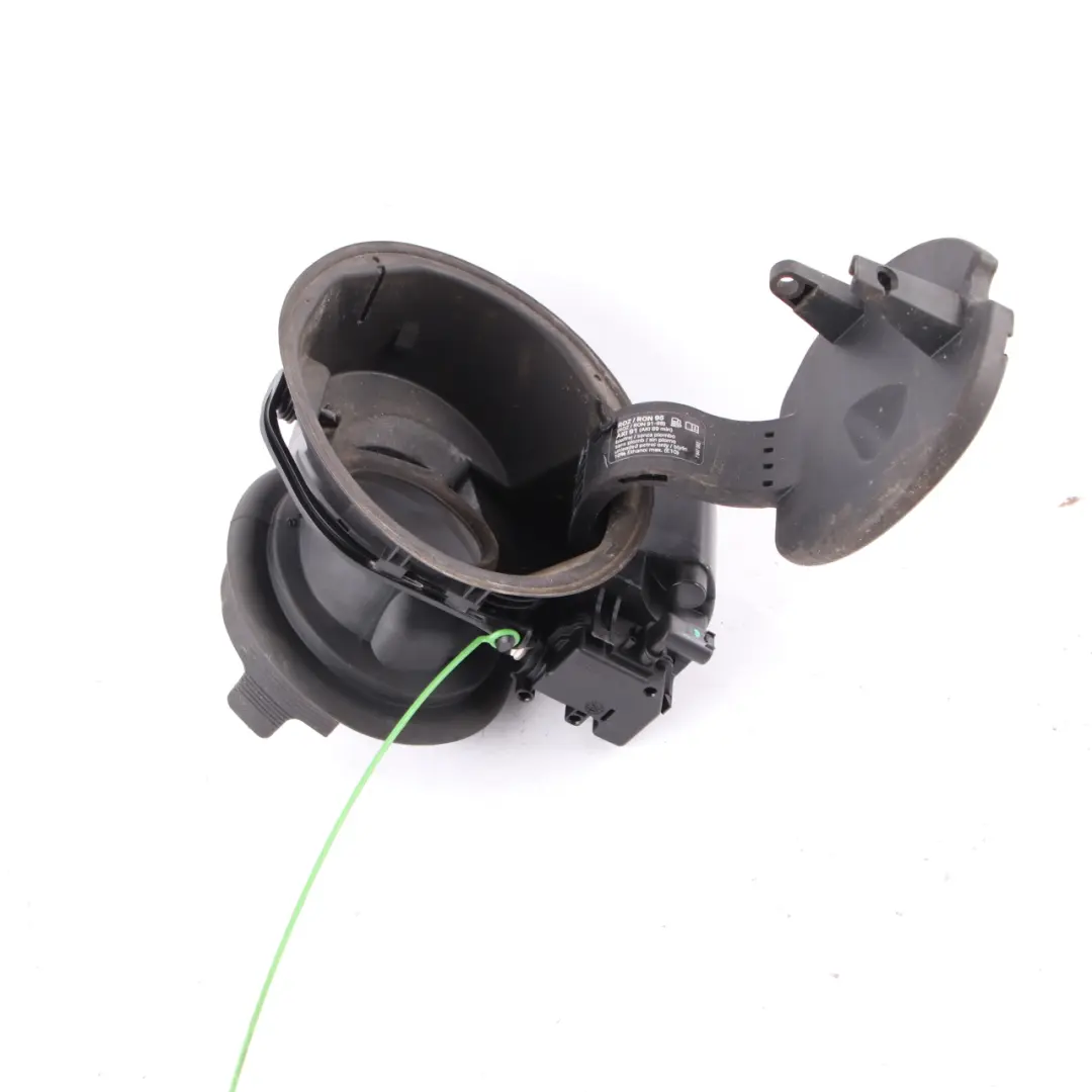 Alloggiamento Coperchio Serbatoio Carburante per Mini Cooper One F56 con numero di parte 7302241 Mini Cooper One F56 Alloggiamento Coperchio Serbatoio Carburante - SKU 7302241-1 - Numero di parte 7302241