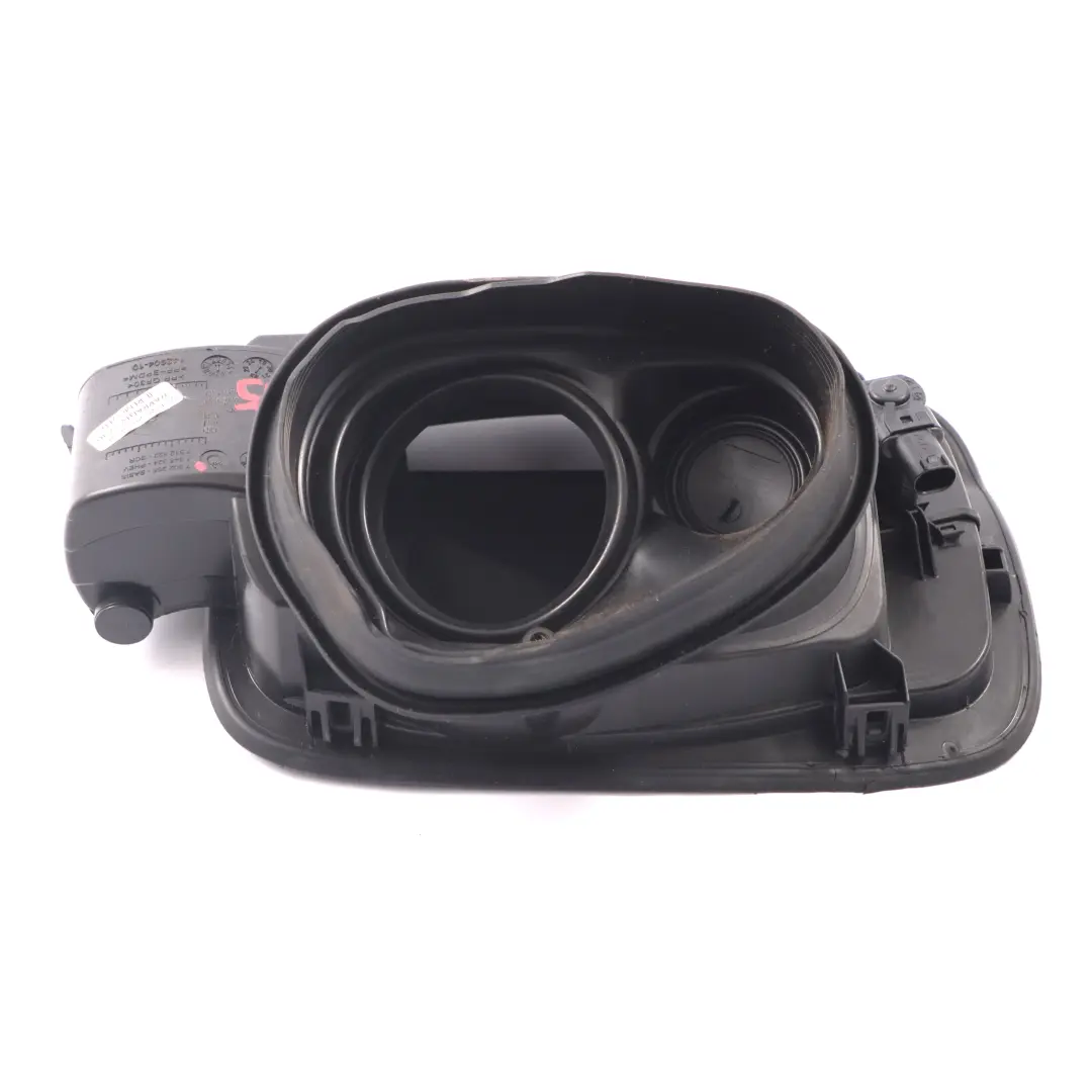 BMW F45 F46 Pot remplissage carburant Capuchon couvercle clapet Boîtier - SKU 7302255 - Numéro de pièce 7302255