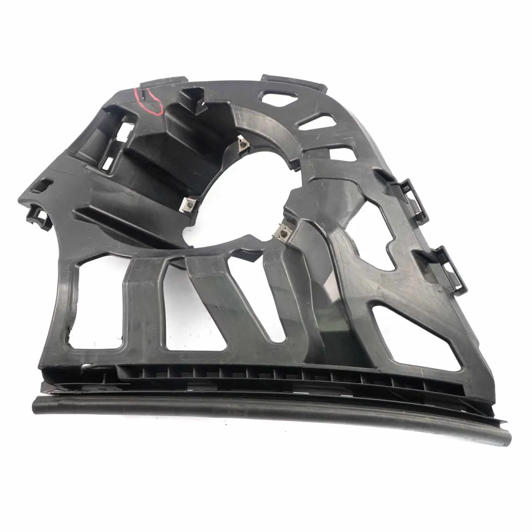 Mini F55 F56 F57 Choc-Receveur Avant Prise Projecteur Anti-brouillard Droite - SKU 7302508-1 - Numéro de pièce 7302508