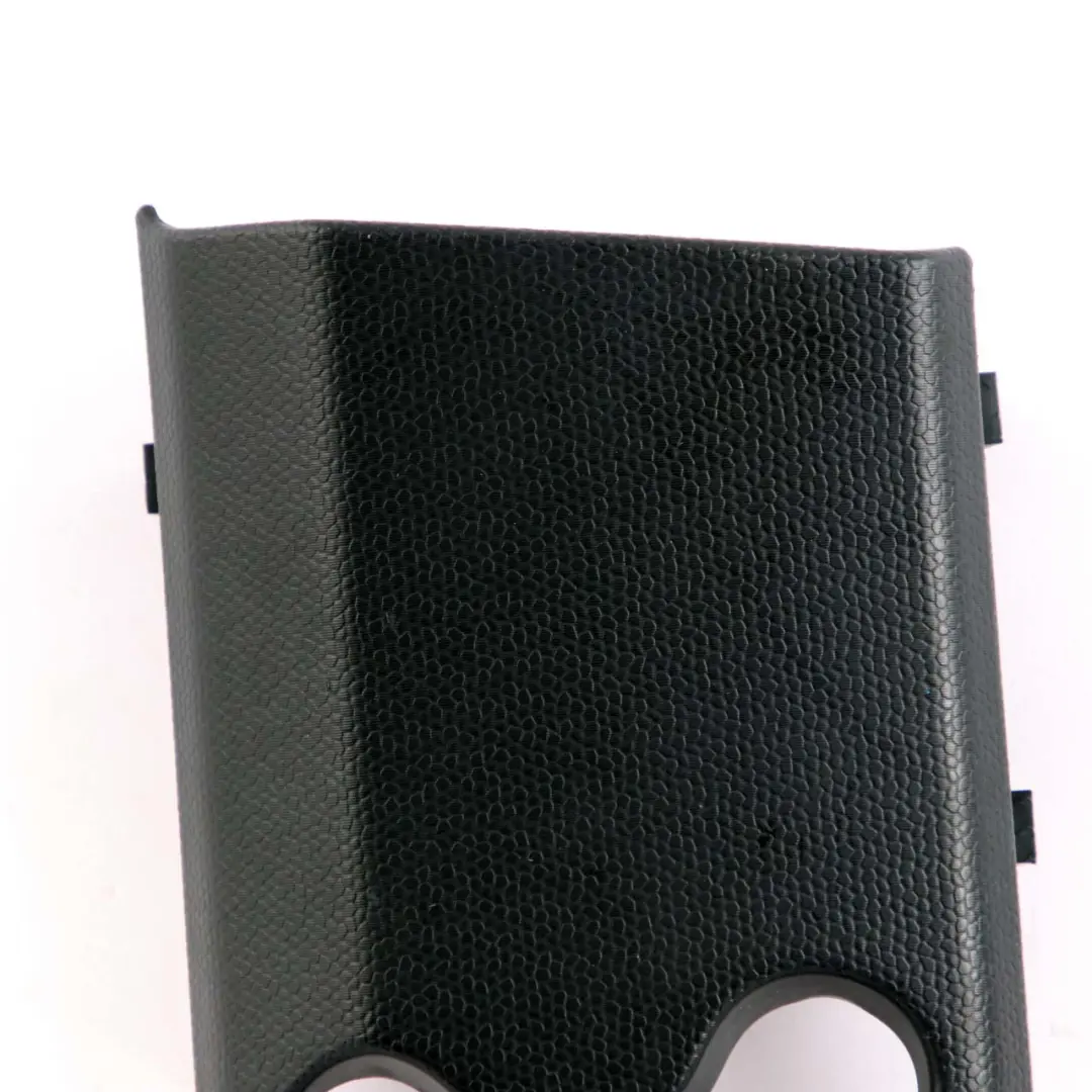 Tapa Recorte Trasero Izquierdo Columna B Panel Interior para BMW i3 I01 con número de pieza 7303705 BMW i3 I01 Tapa Recorte Trasero Izquierdo Columna B Panel Interior - SKU 7303705 - Número de pieza 7303705