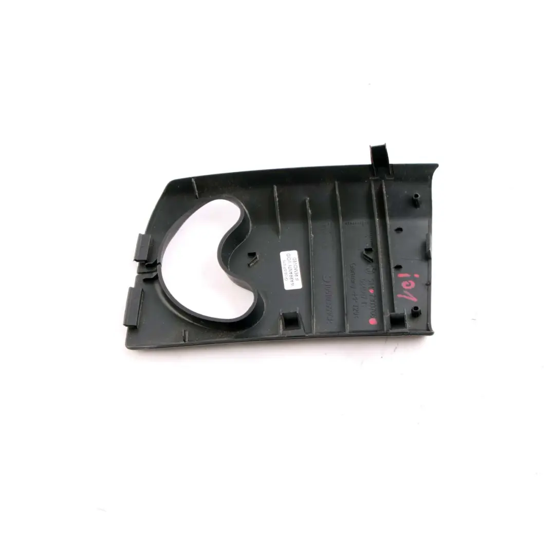 Tapa Recorte Trasero Derecho Columna B para BMW i3 I01 con número de pieza 7303706 BMW i3 I01 Tapa Recorte Trasero Derecho Columna B - SKU 7303706 - Número de pieza 7303706